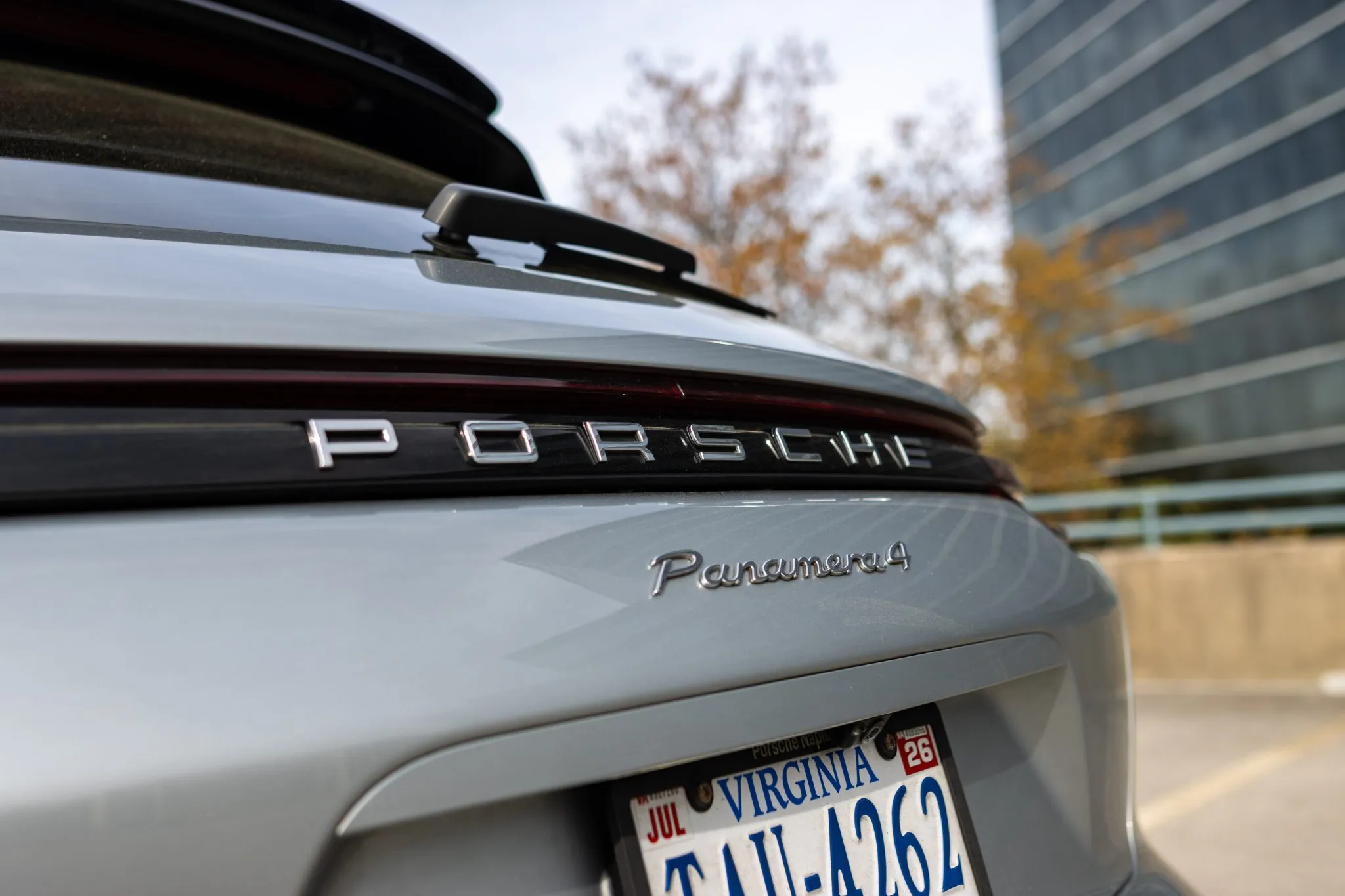 2019 Porsche Panamera 4 Sport Turismo in Dolomite Silver Metallic