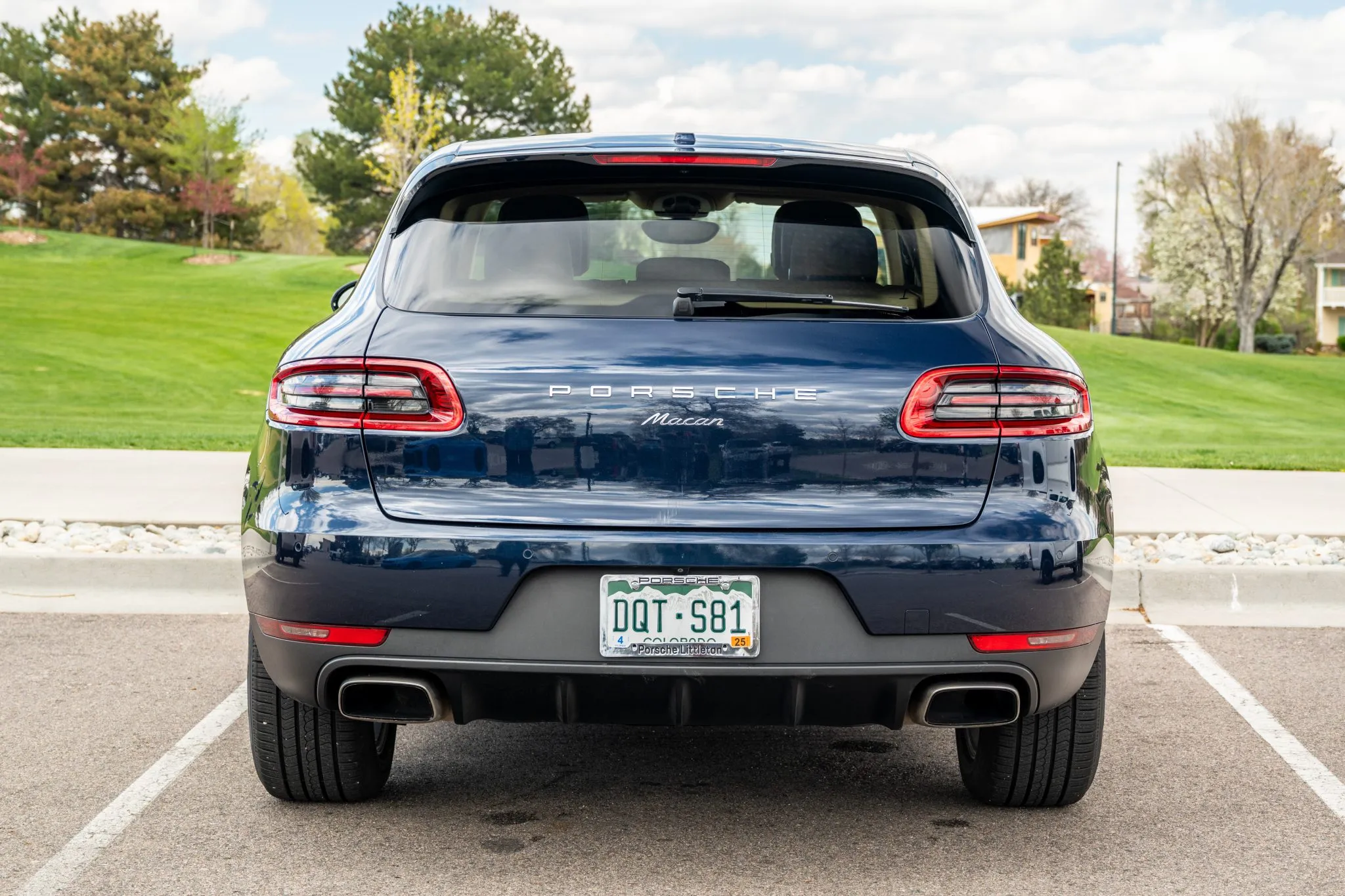 2017 Porsche Macan in Night Blue Metallic