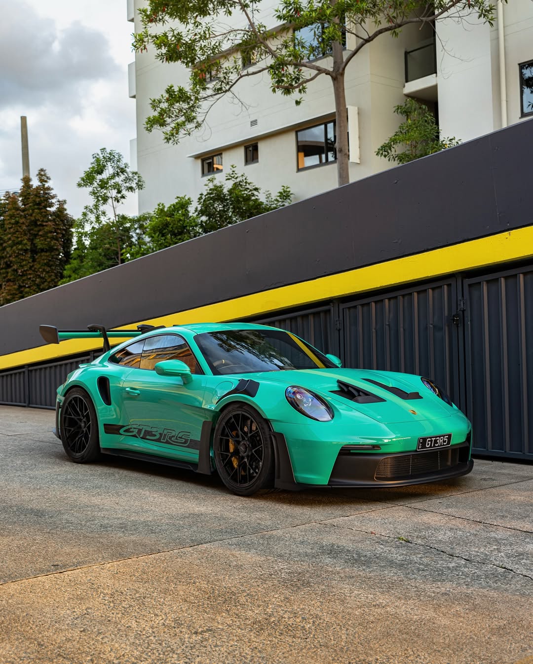 2025 Porsche 911 GT3 RS in Lighter Green