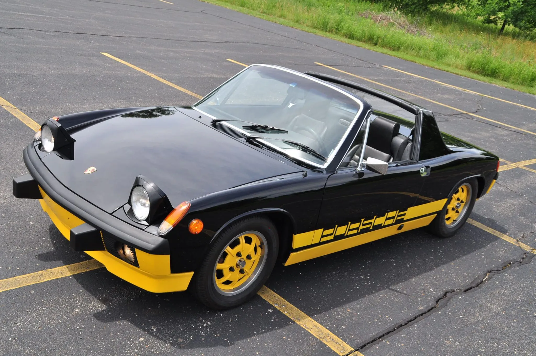 1974 Porsche 914 2.0 in LE Bumble Bee