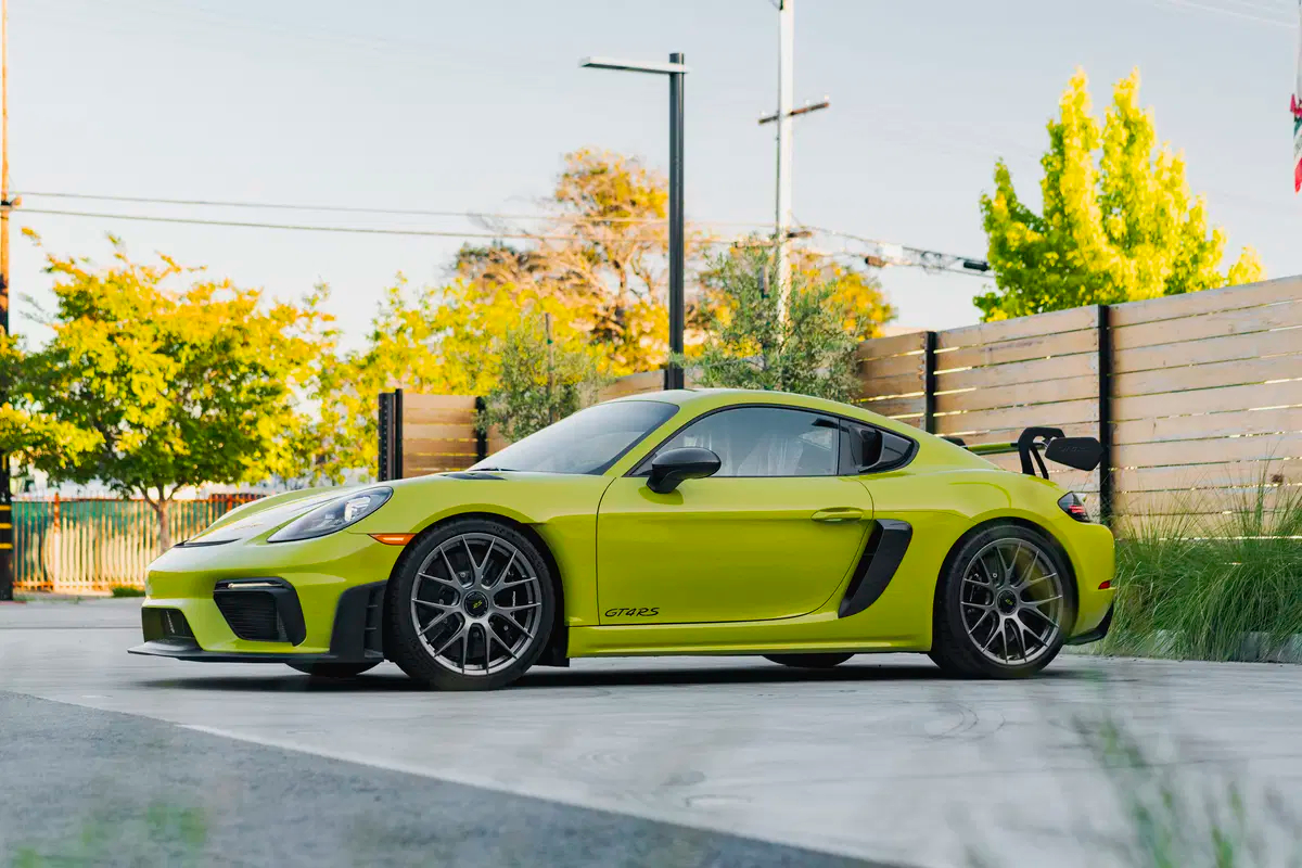 2024 Porsche 911 GT3 RS in Linden Green