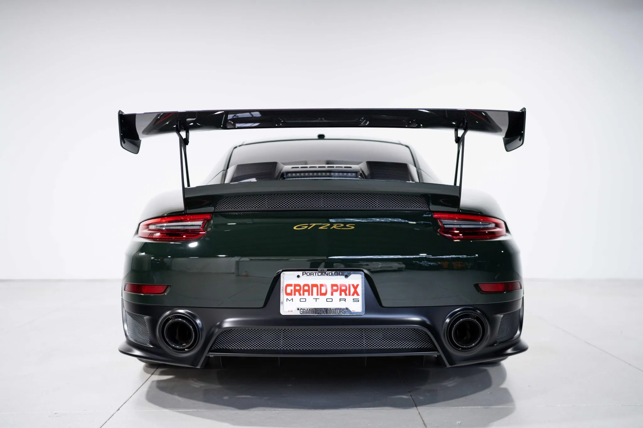 2018 Porsche 911 GT2 RS in Brewster Green