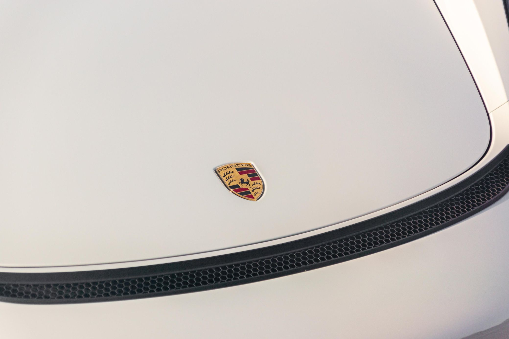 2022 Porsche 718 Boxster Spyder in Chalk