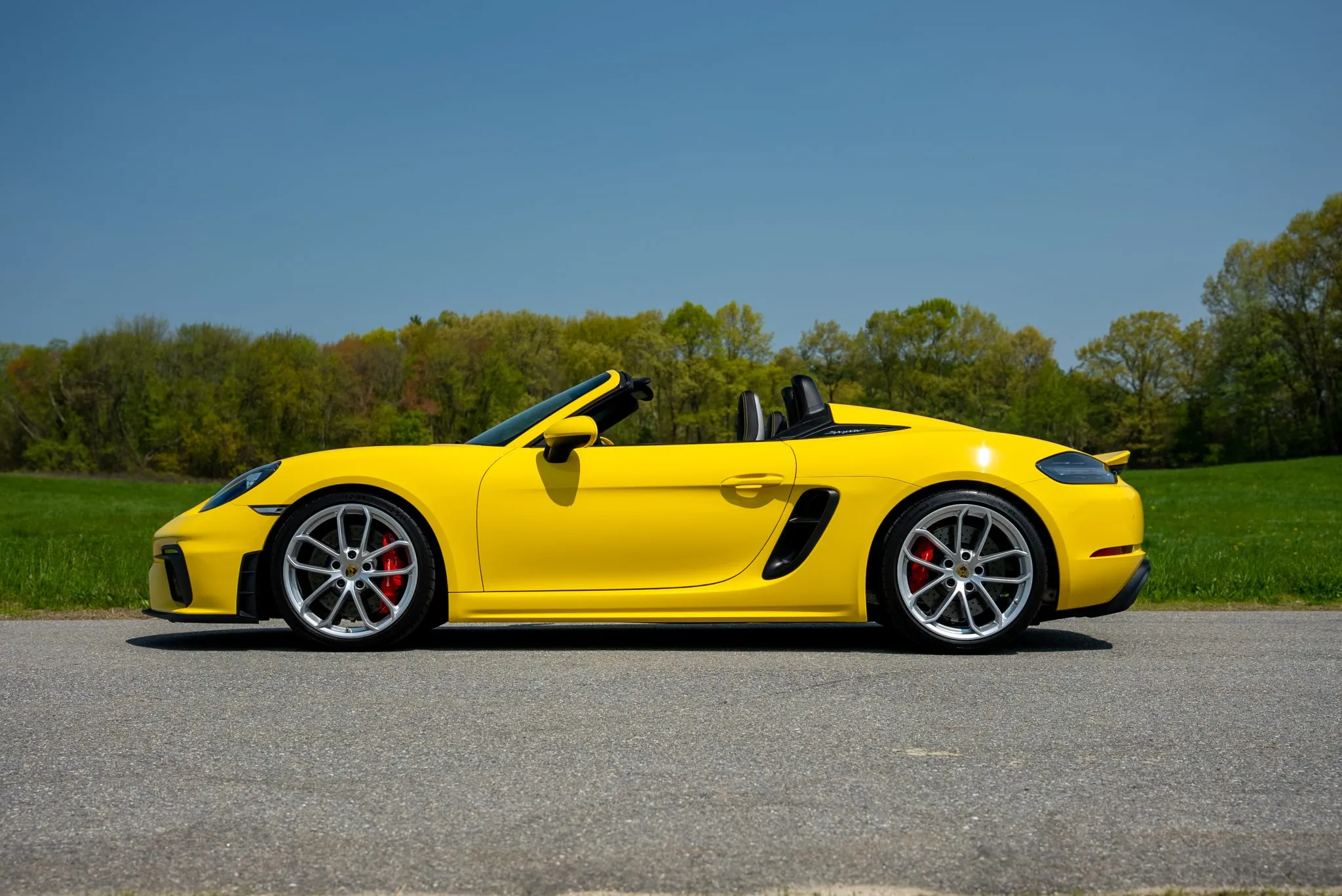 2021 Porsche 718 Spyder in Racing Yellow