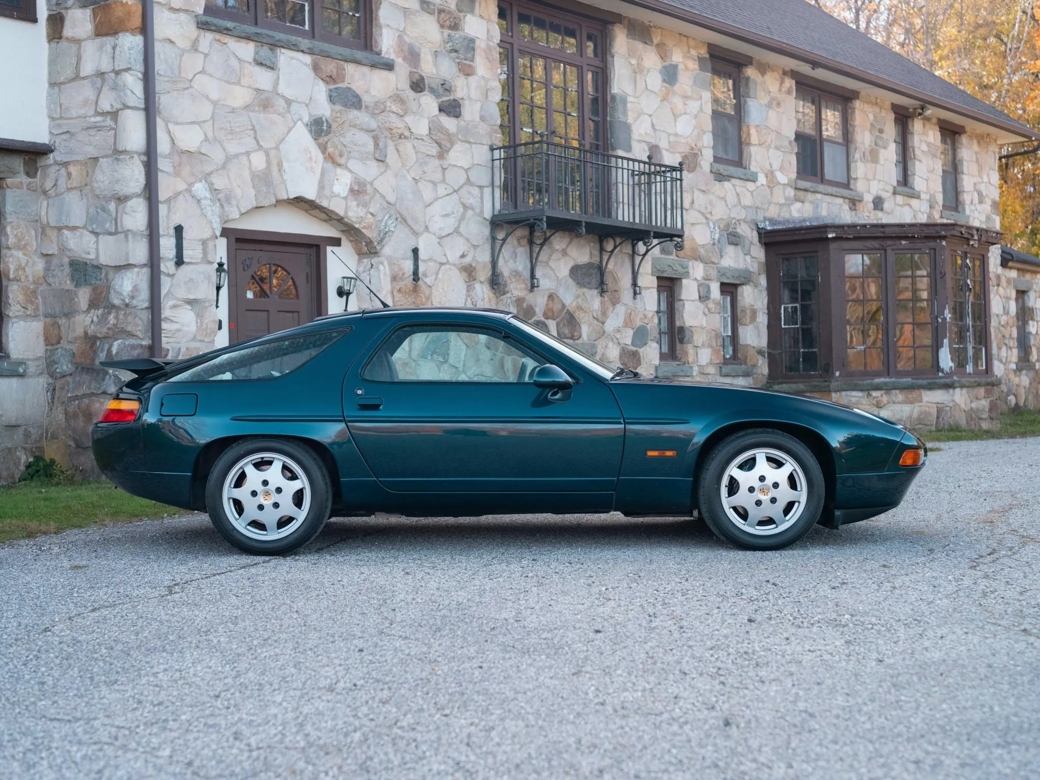 1991 Porsche 928 GT in Amazonas Green Metallic