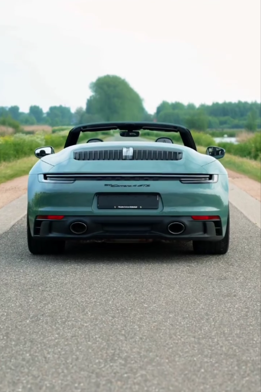 2024 Porsche 911 Carrera 4 GTS in Mystic Stone Metallic