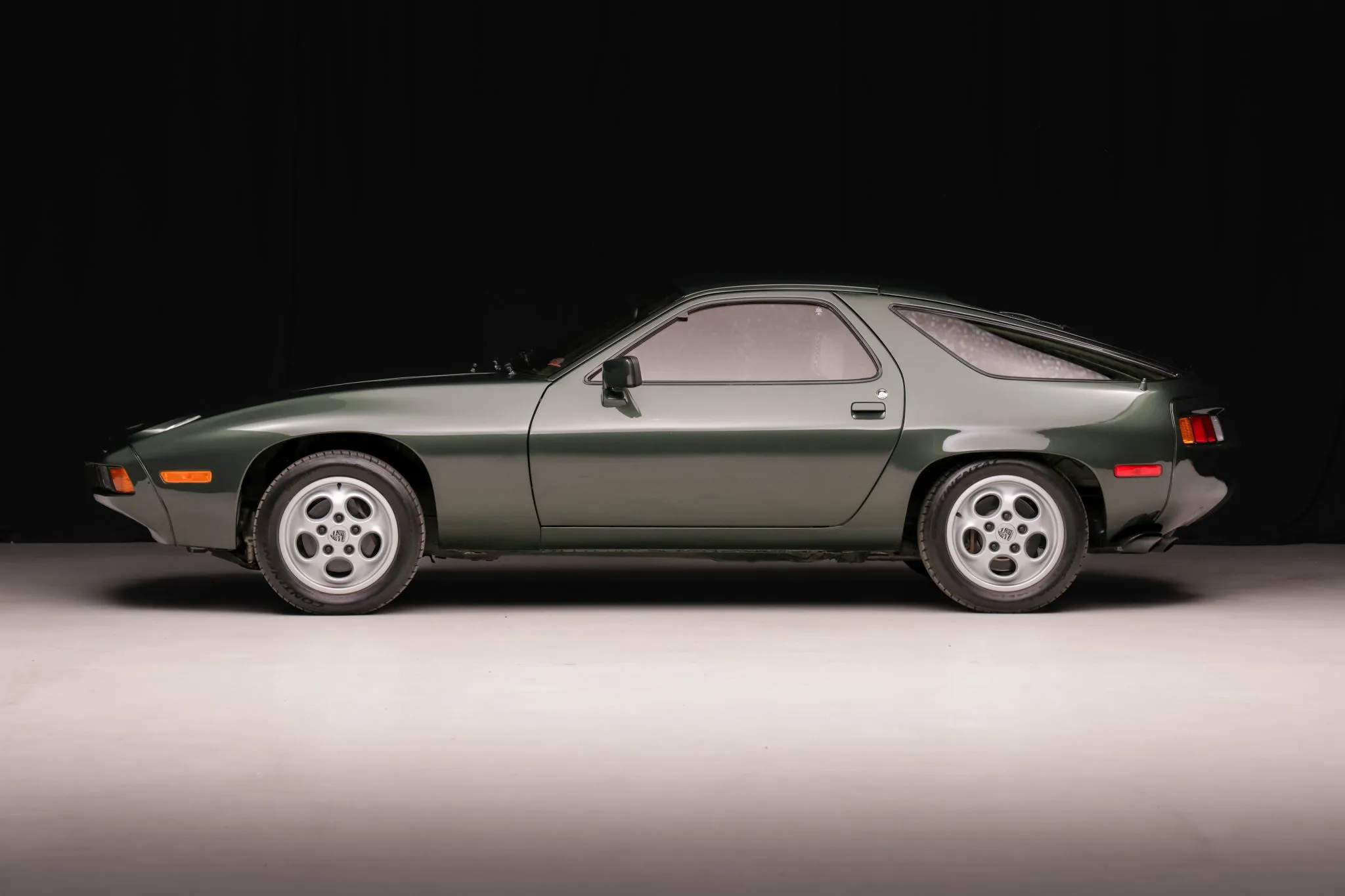 1978 Porsche 928 in Oak Green Metallic