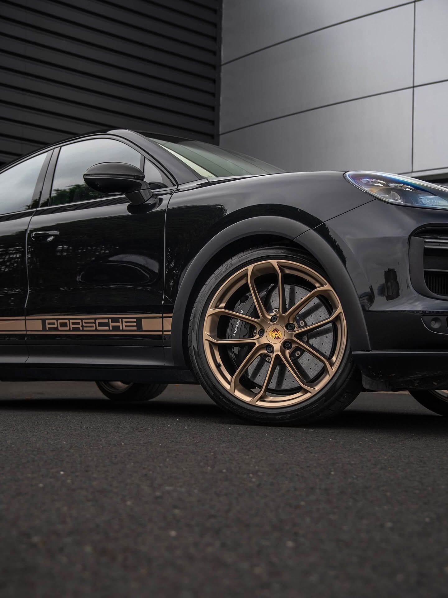 2025 Porsche Cayenne Turbo GT in Mamba Black Metallic