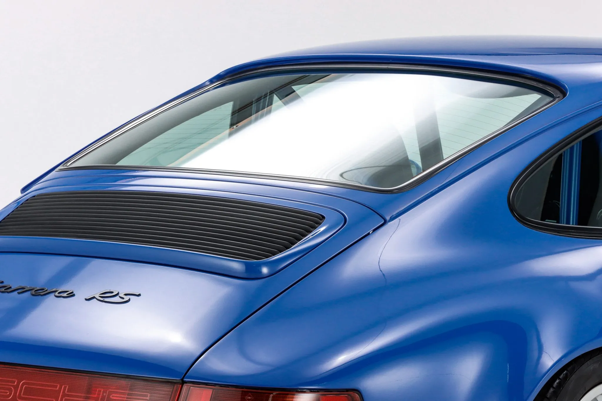 1992 Porsche 911 Carrera RS in Maritime Blue