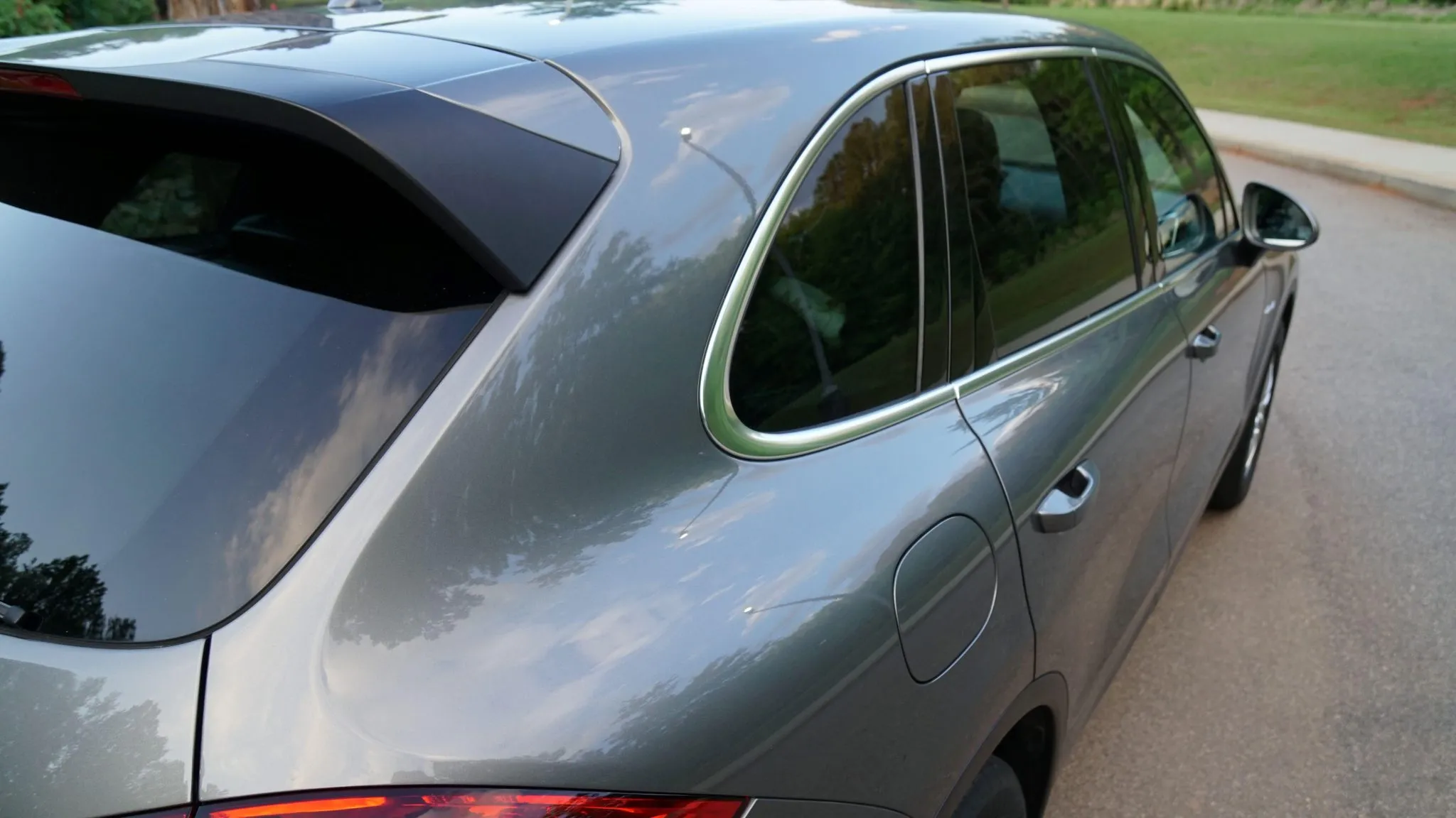 2016 Porsche Cayenne Diesel in Meteor Grey Metallic