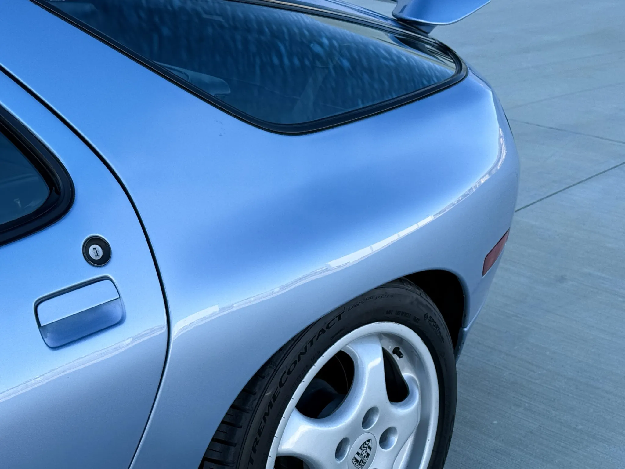 1993 Porsche 928 GTS 5-Speed in Horizon Blue Metallic