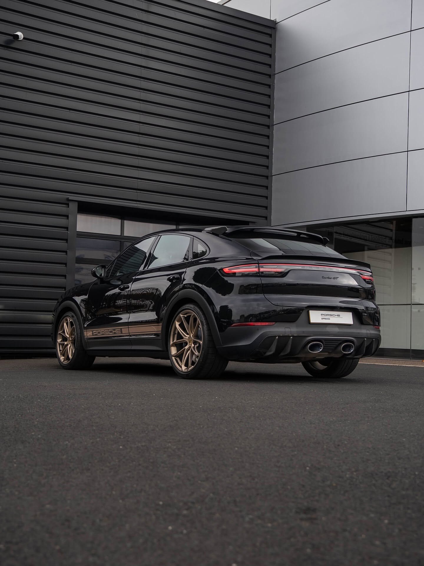 2025 Porsche Cayenne Turbo GT in Mamba Black Metallic