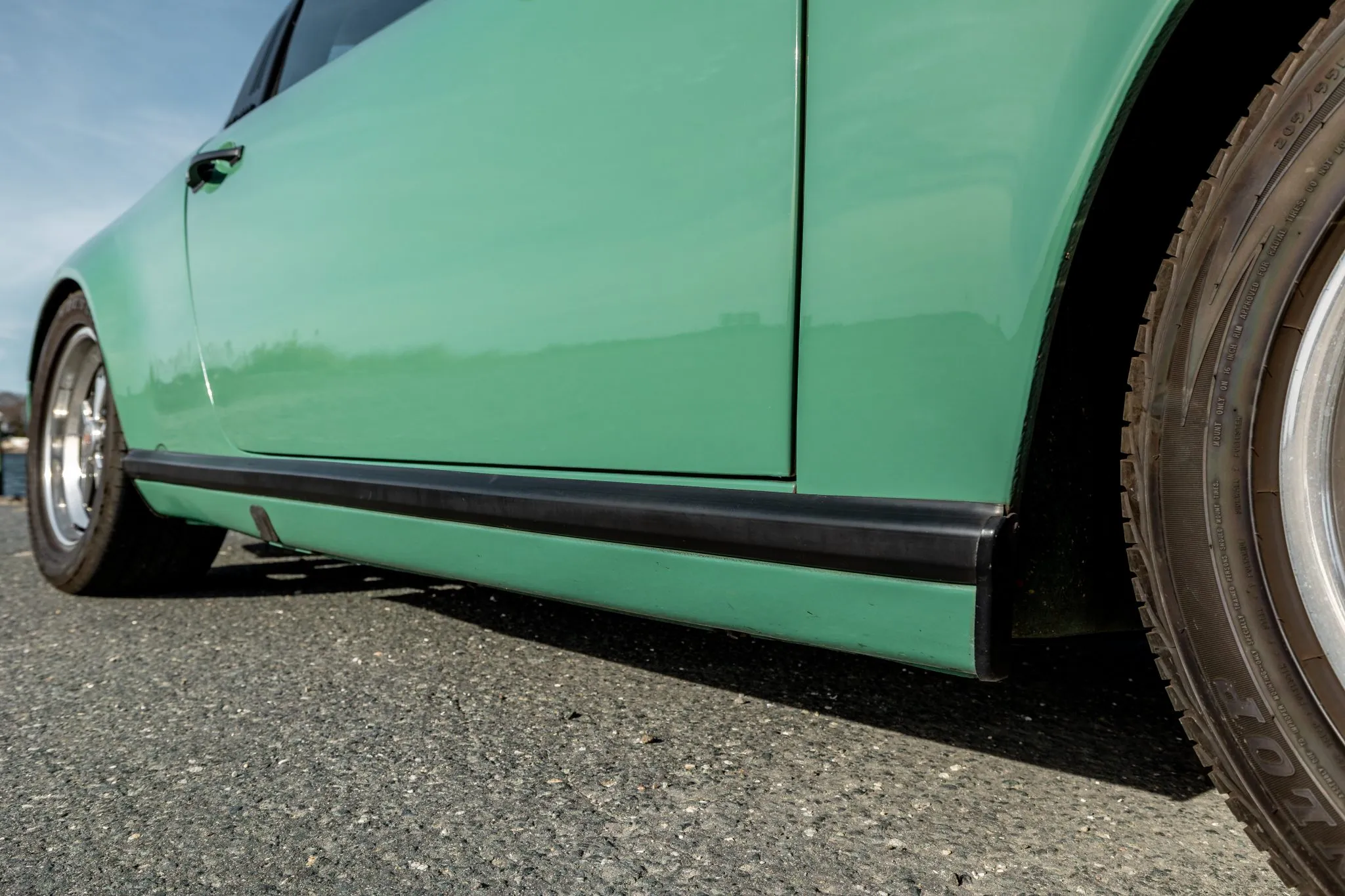1982 Porsche 911SC Targa in Mint Green (Dark)