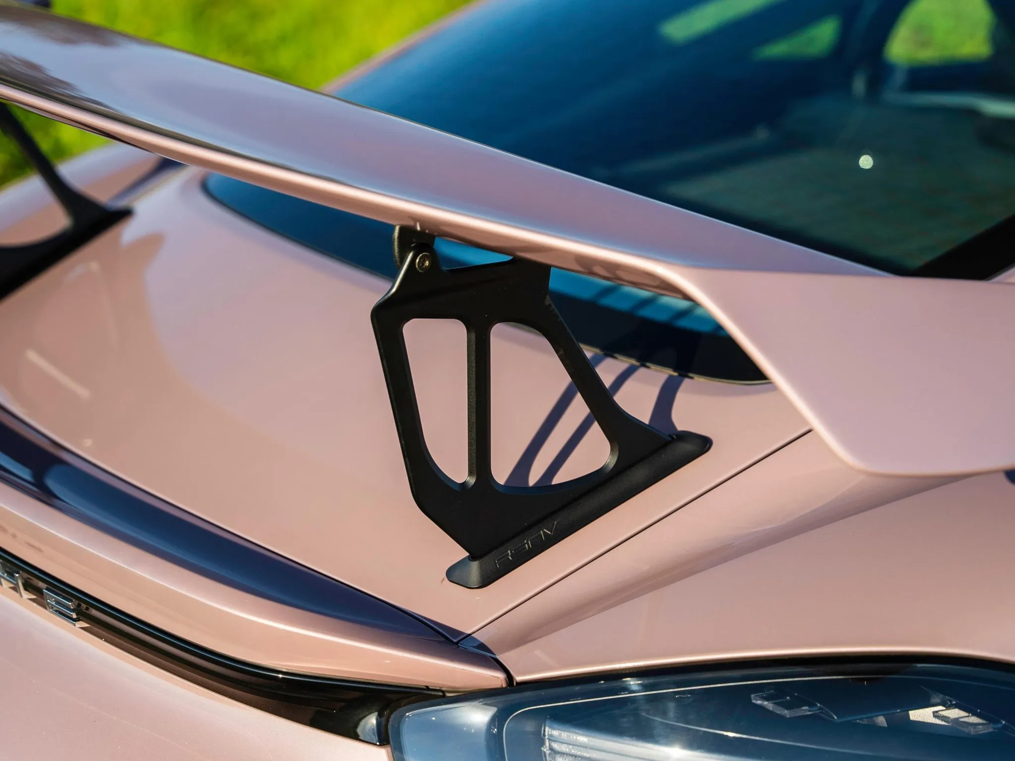 2022 Porsche 718 Cayman GT4 in Frozen Berry Metallic
