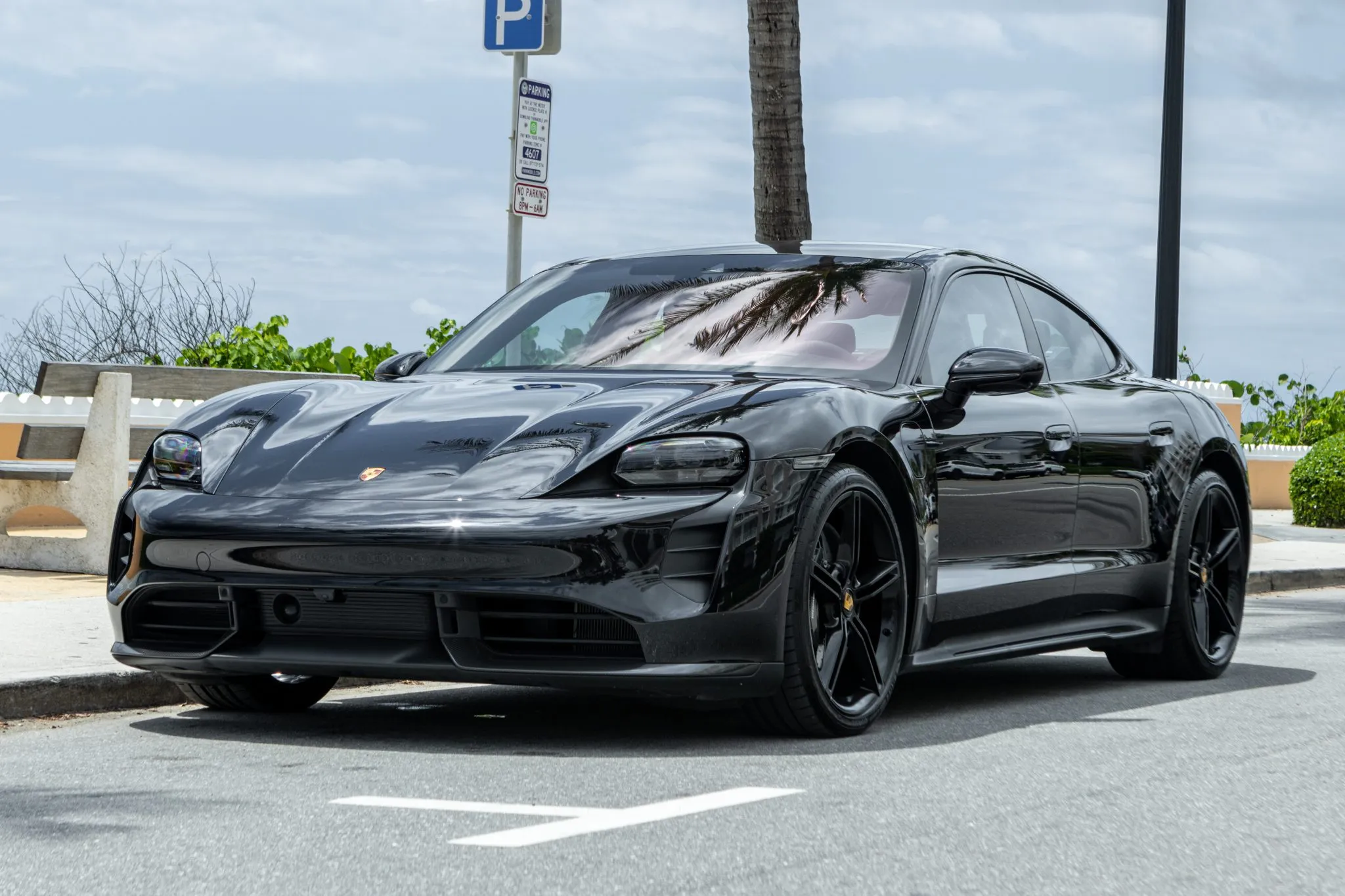 2022 Porsche Taycan Turbo S in Jet Black Metallic