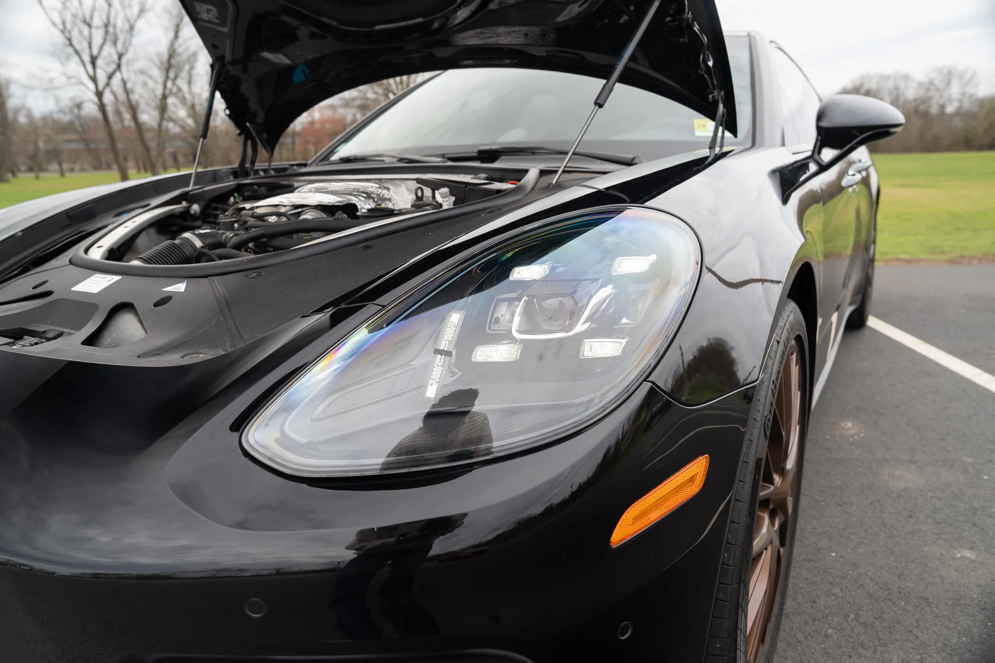 2018 Porsche Panamera 4 Sport Turismo in Black