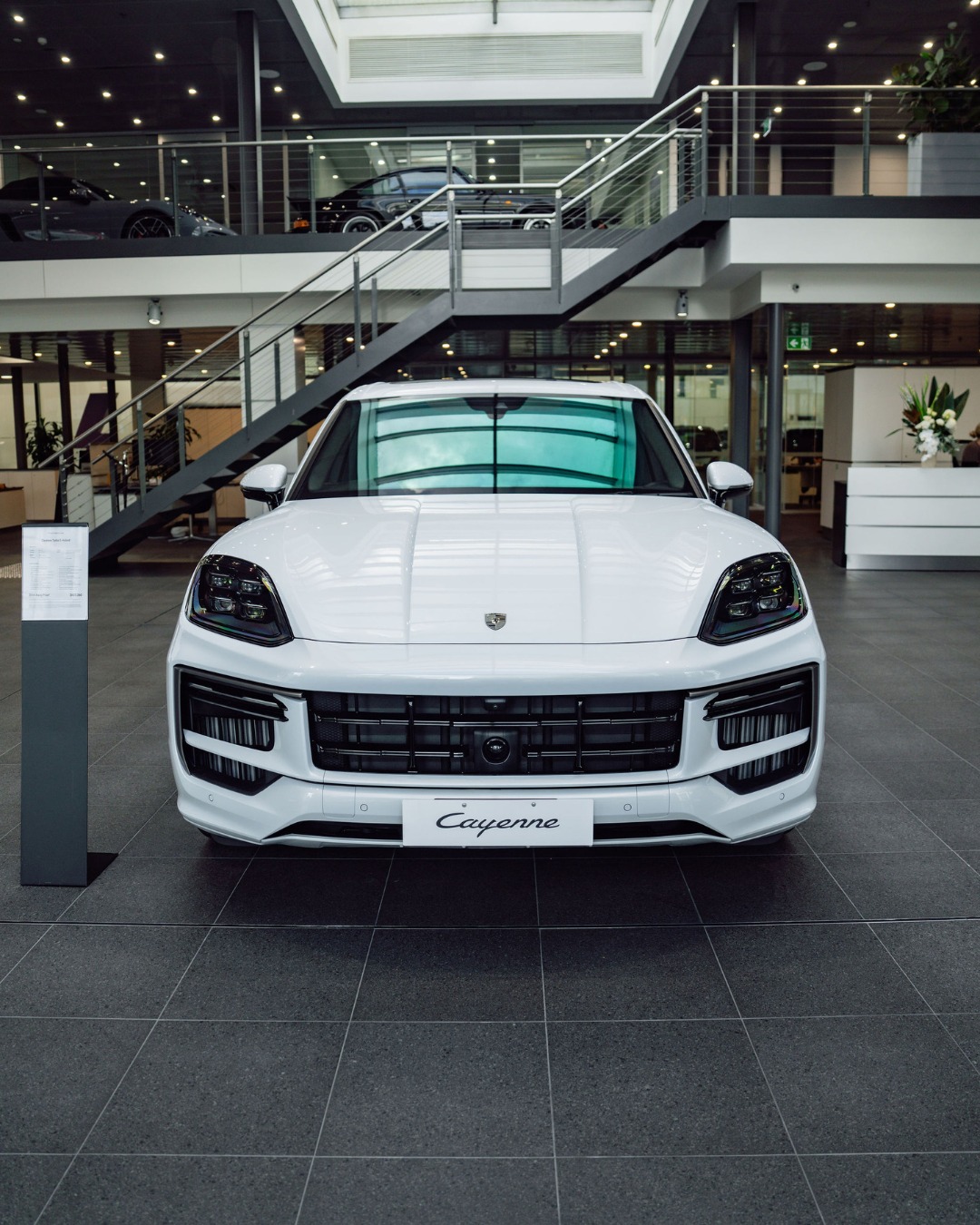 2025 Porsche Cayenne Turbo E-Hybrid in Suzuka Grey Metallic