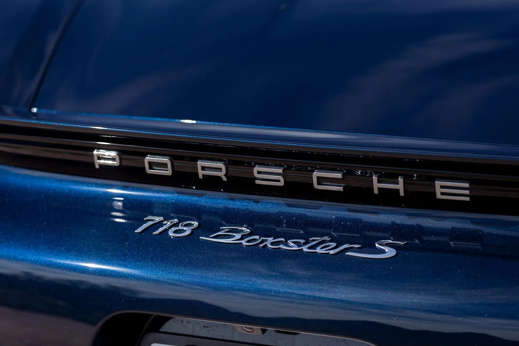 2019 Porsche 718 Boxster S in Night Blue Metallic