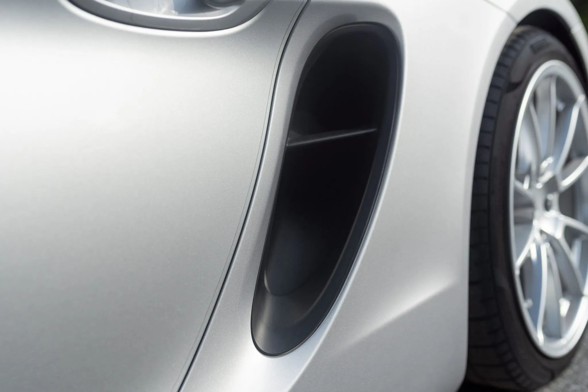 2016 Porsche Boxster Spyder in GT Silver Metallic