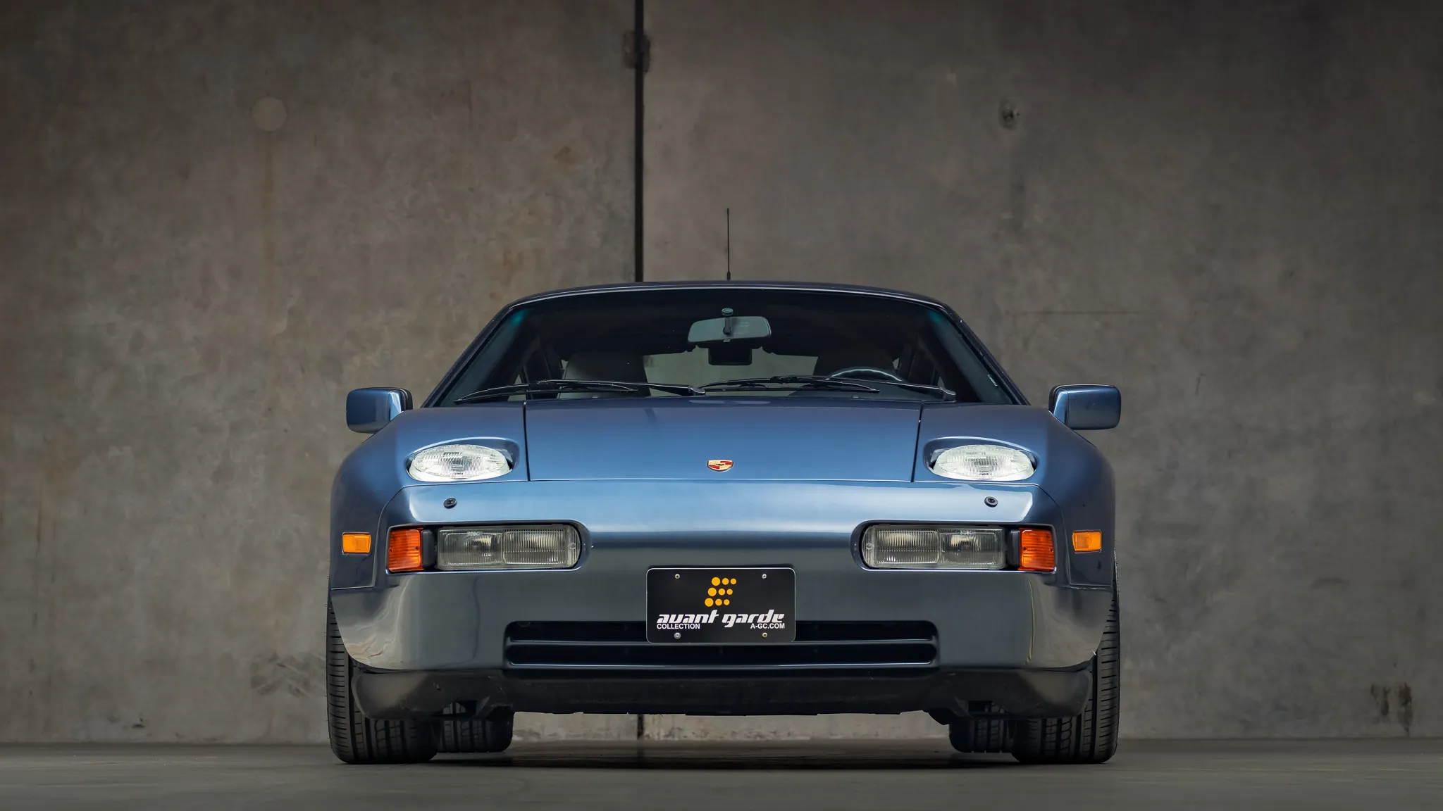 1989 Porsche 928 S4 in Dove Blue Metallic