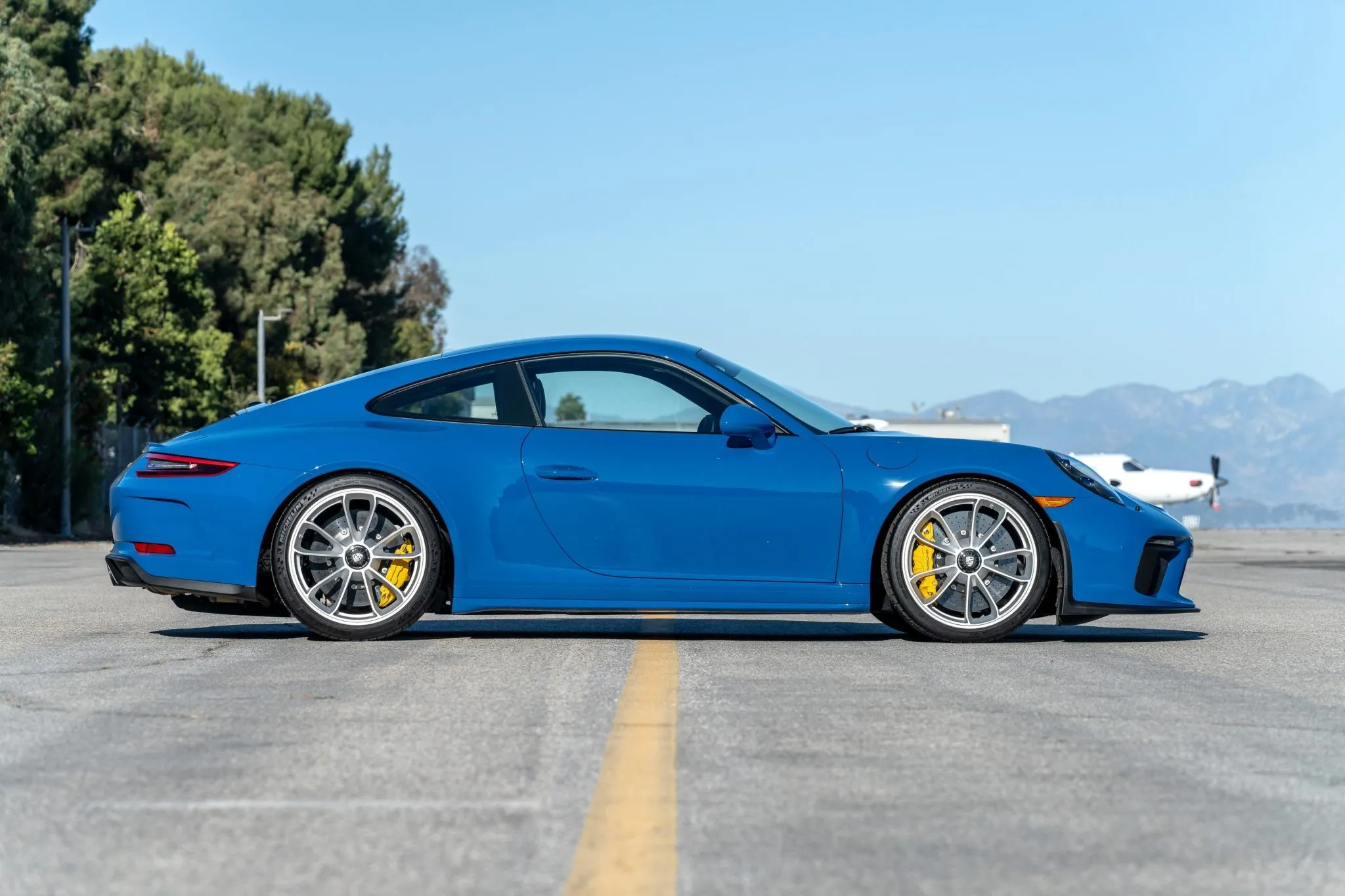 2018 Porsche 911 GT3 Touring in Golf Blue