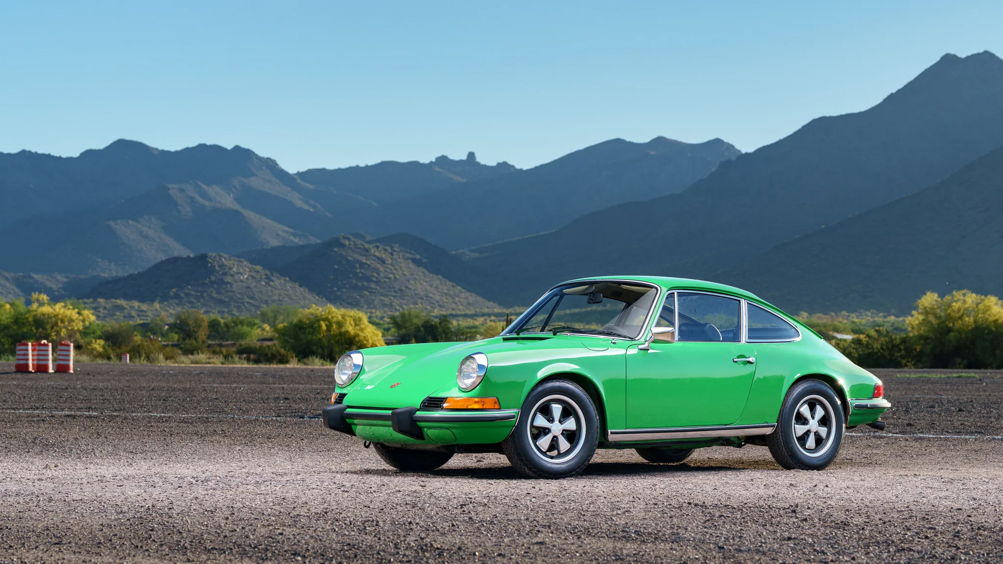 1973.5 Porsche 911T Coupe In Viper Green
