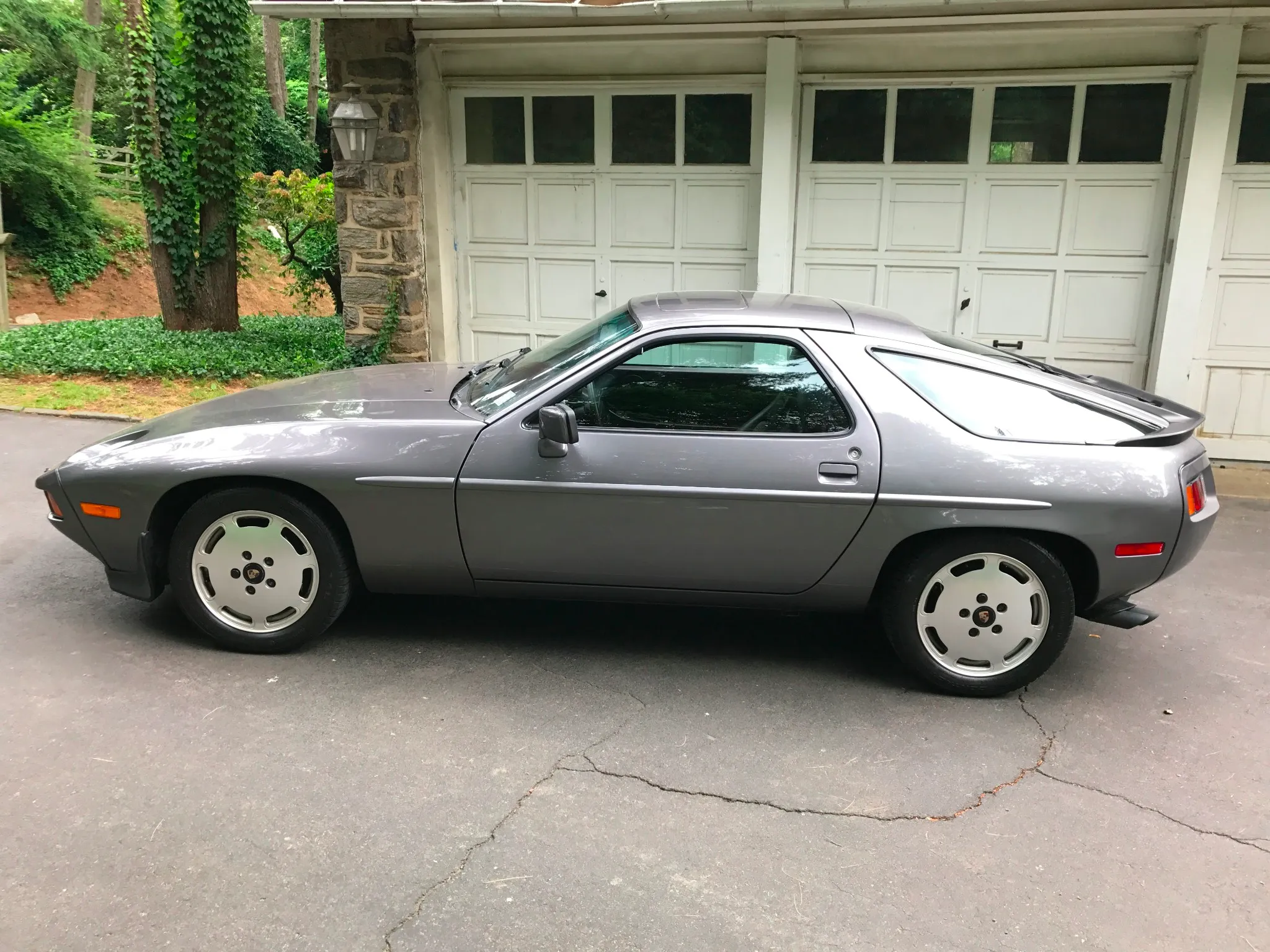1986.5 Porsche 928S in Meteor Grey Metallic