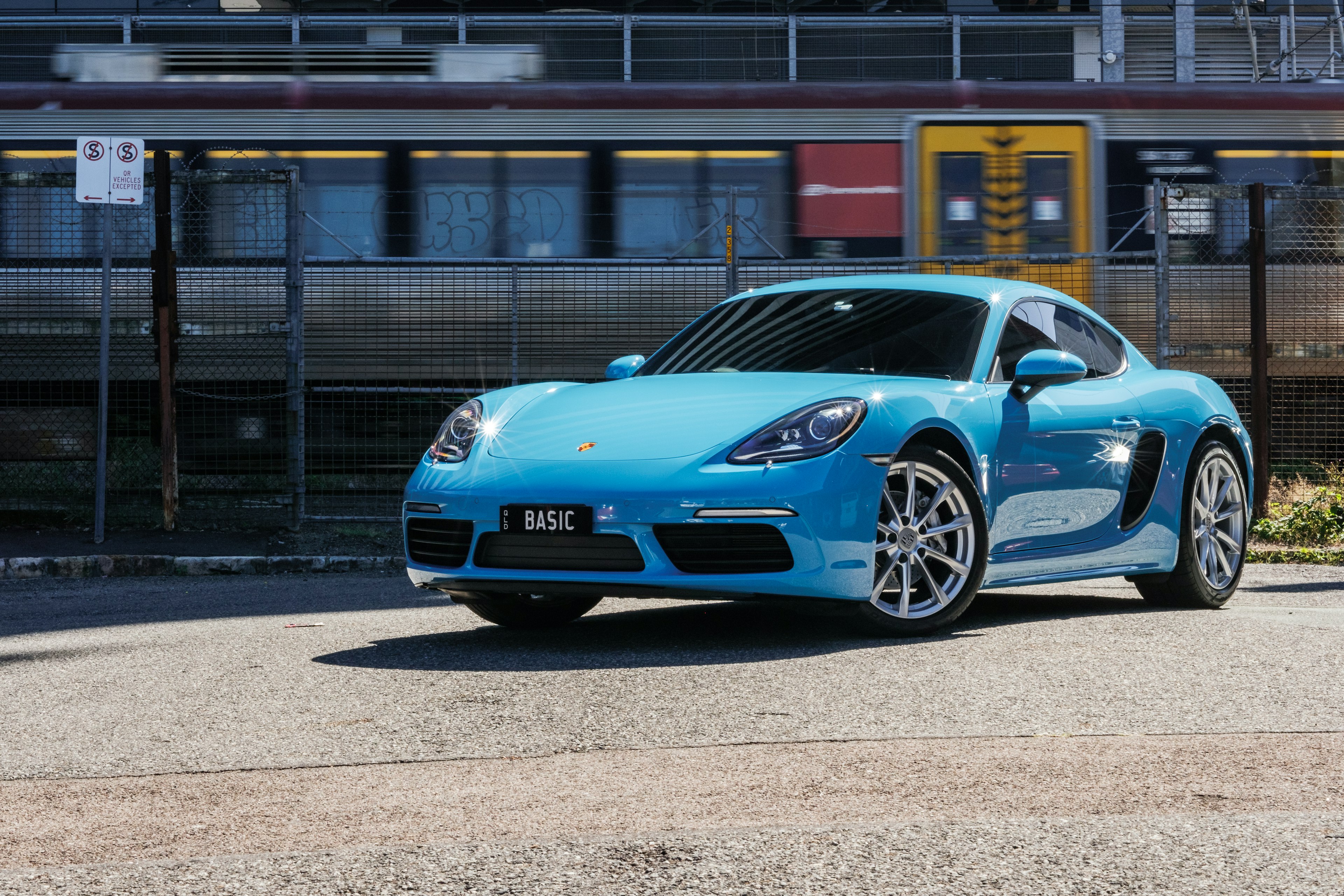 2016 Porsche 718 Cayman in Miami Blue