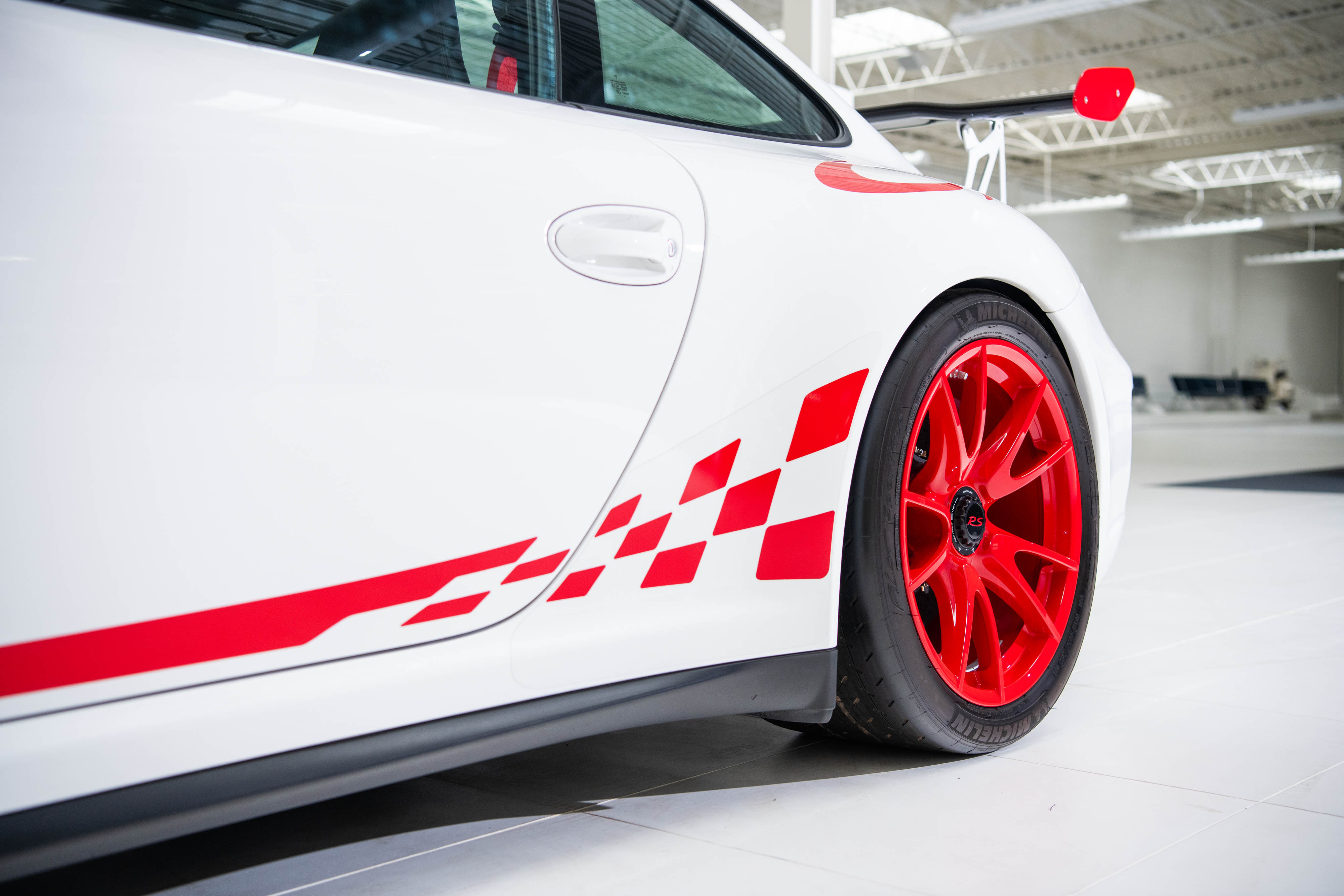 2011 Porsche 911 GT3 RS in Carrara White