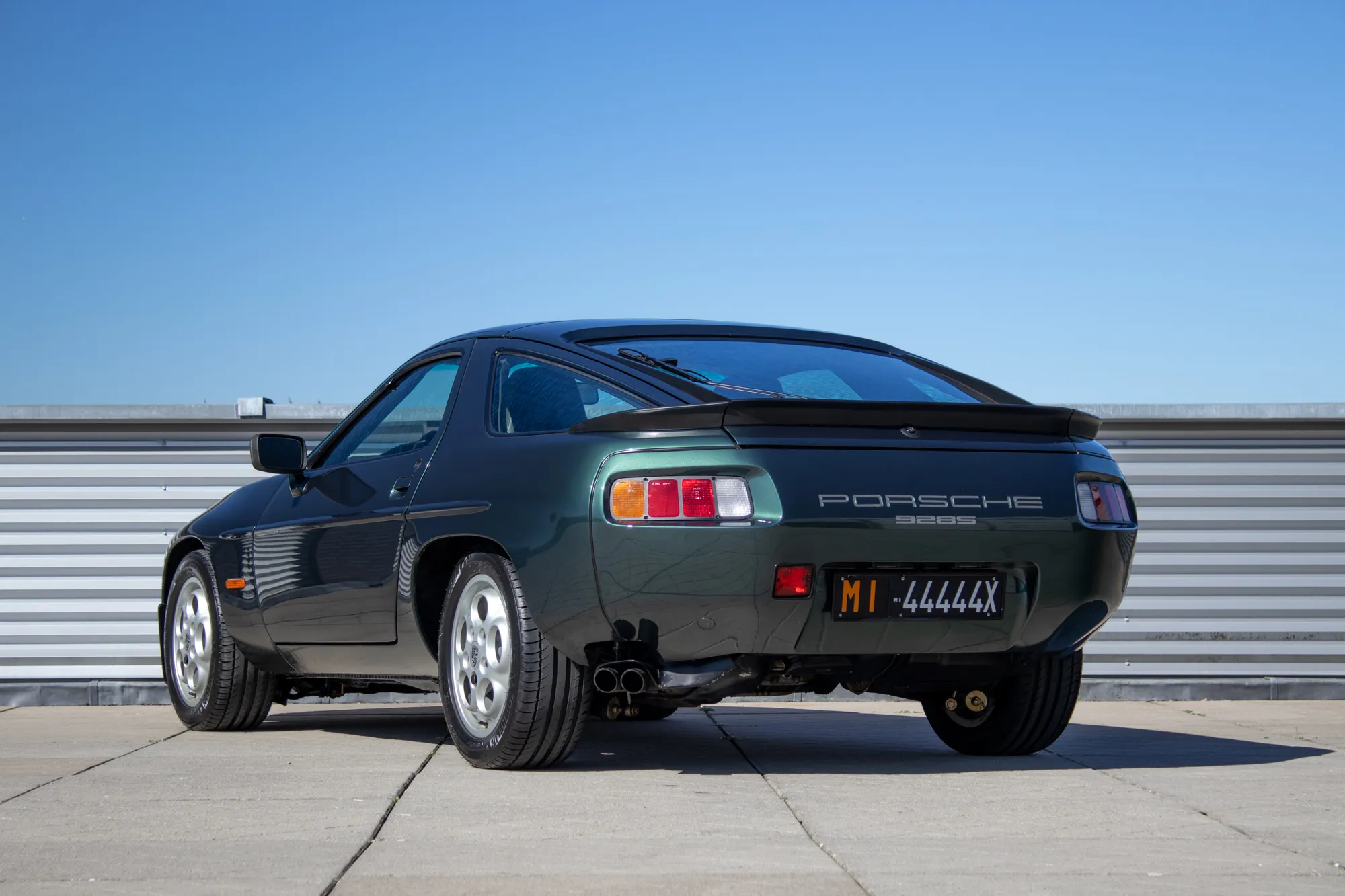 1985 Porsche 928S in Moss Green Metallic
