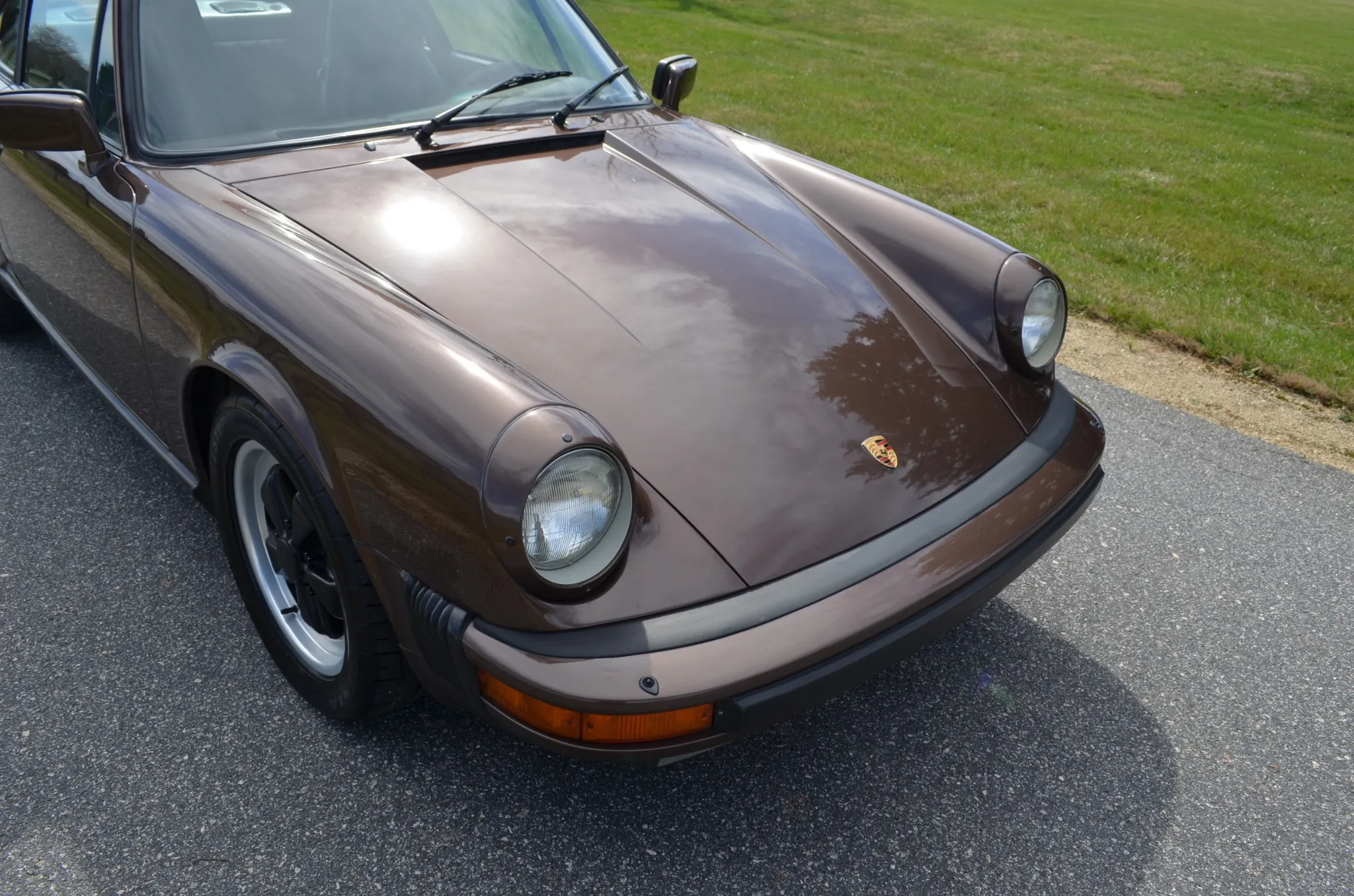 1985 Porsche 911 Carrera Coupe in Nutmeg Brown Metallic