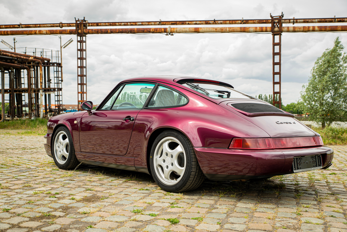 1992 Porsche 911 Carrera 4 in Amethyst Pearl