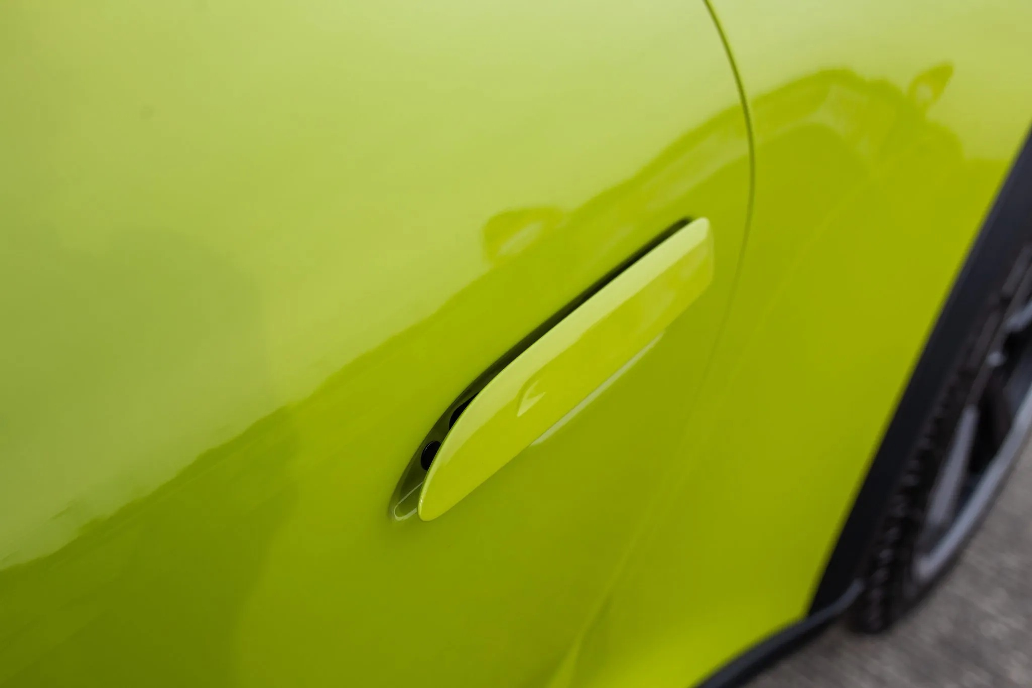 2024 Porsche 911 Dakar in Linden Green