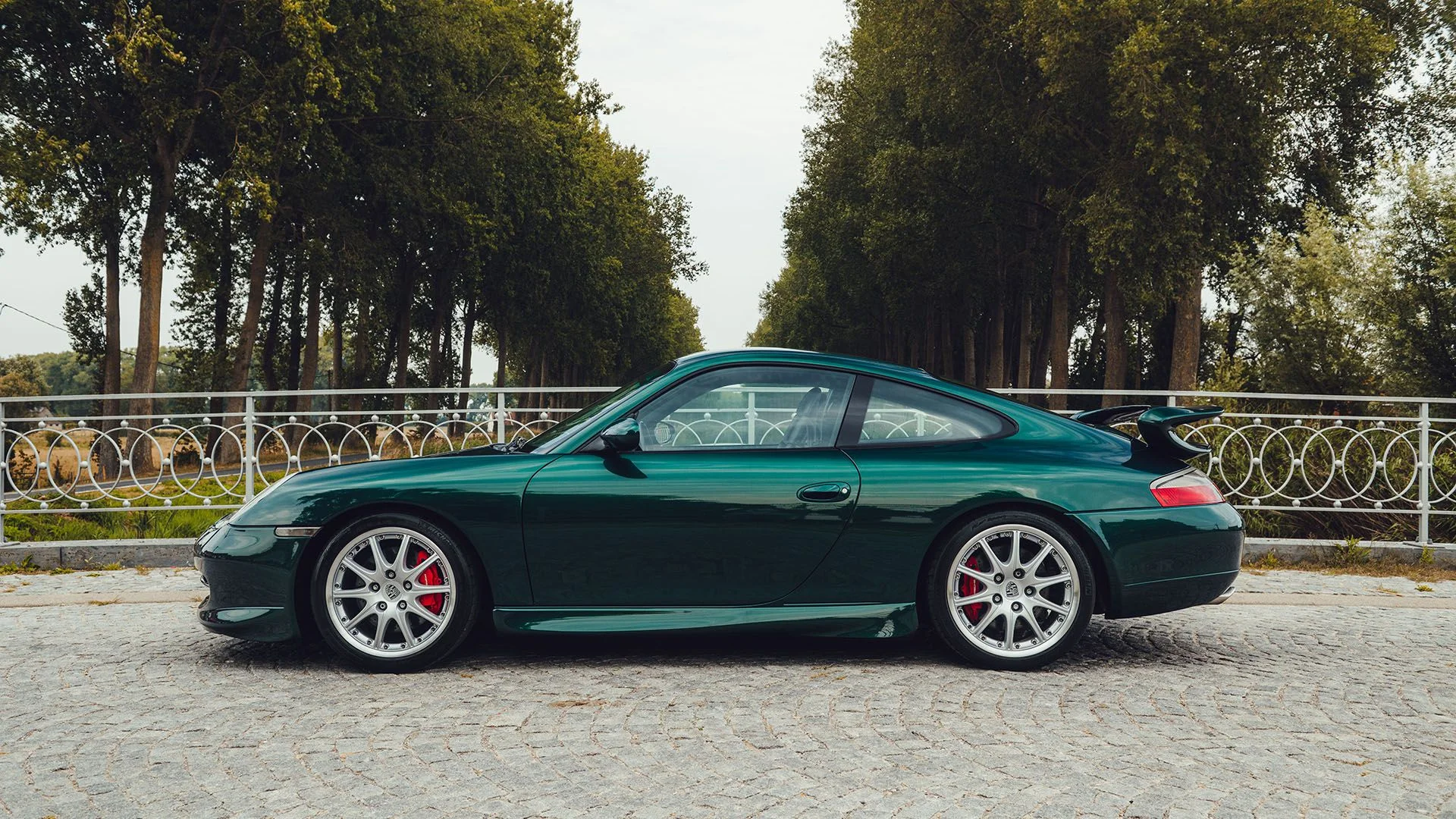 2001 Porsche 911 GT3 in Rainforest (Jungle) Green Metallic