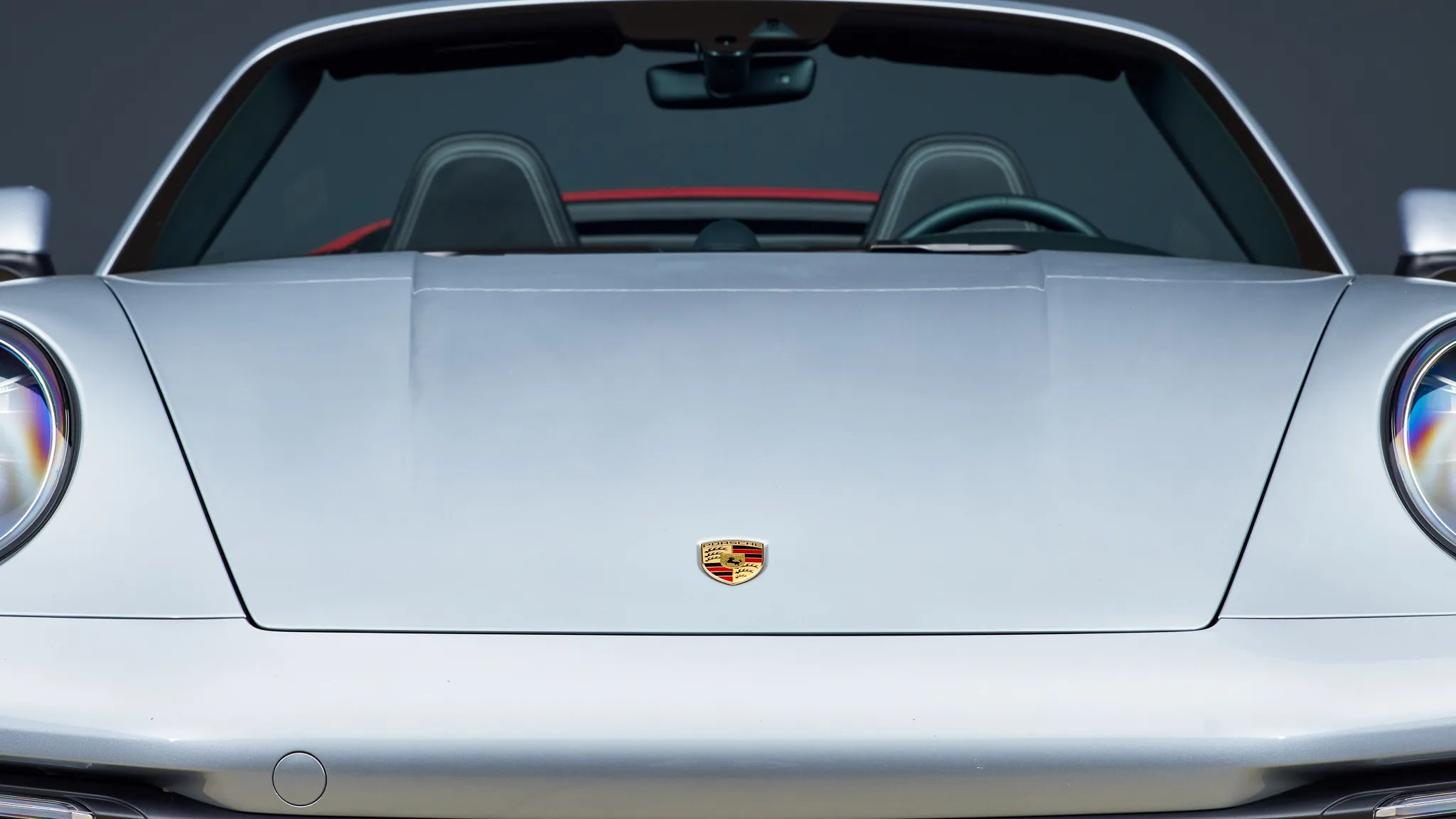 2020 Porsche 911 Carrera S Cabriolet in Dolomite Silver Metallic