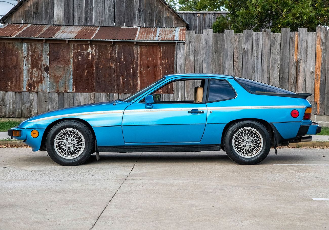 1981 Porsche 924 Turbo in Minerva Blue Metallic