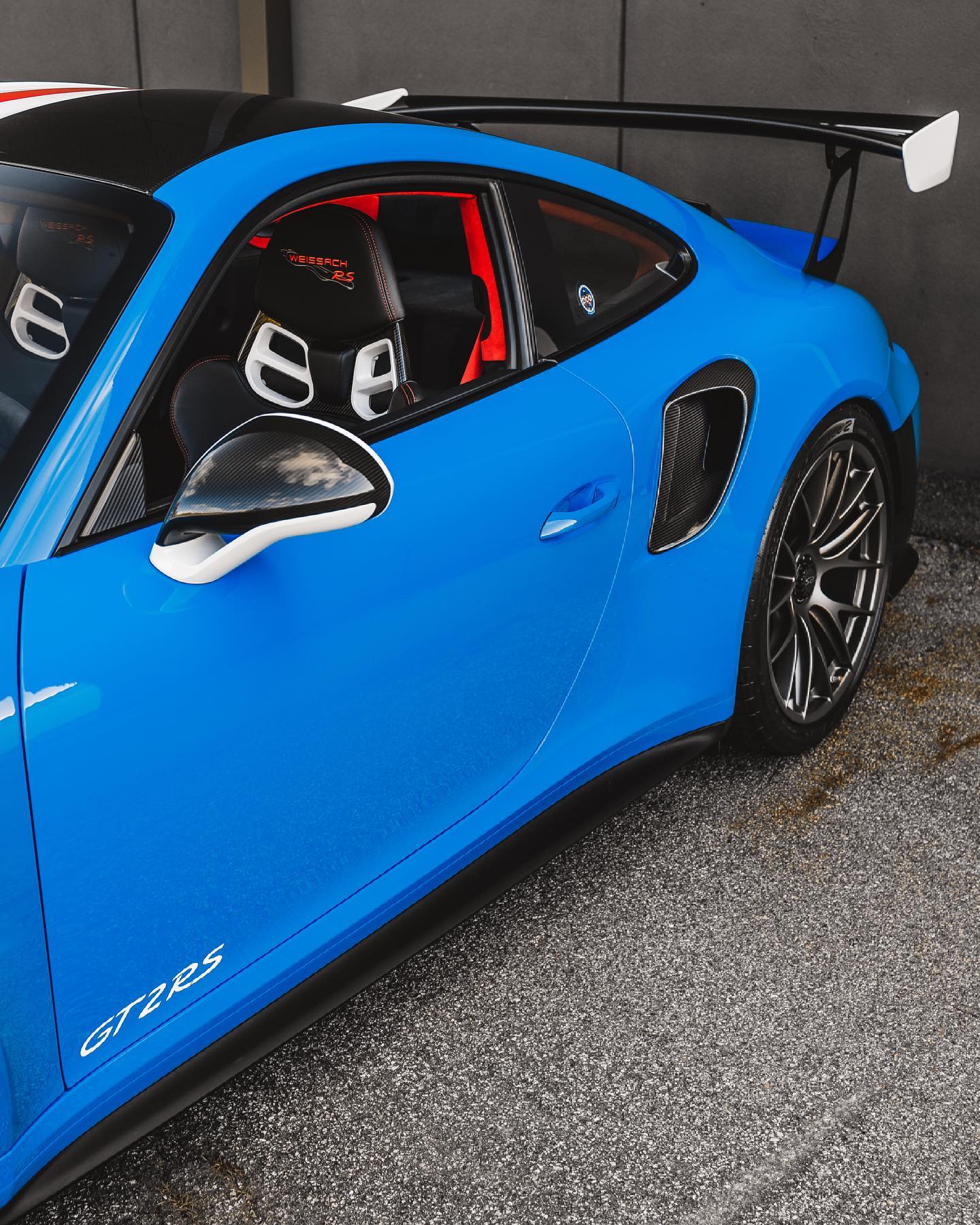 2019 Porsche 911 GT2 RS in Voodoo Blue