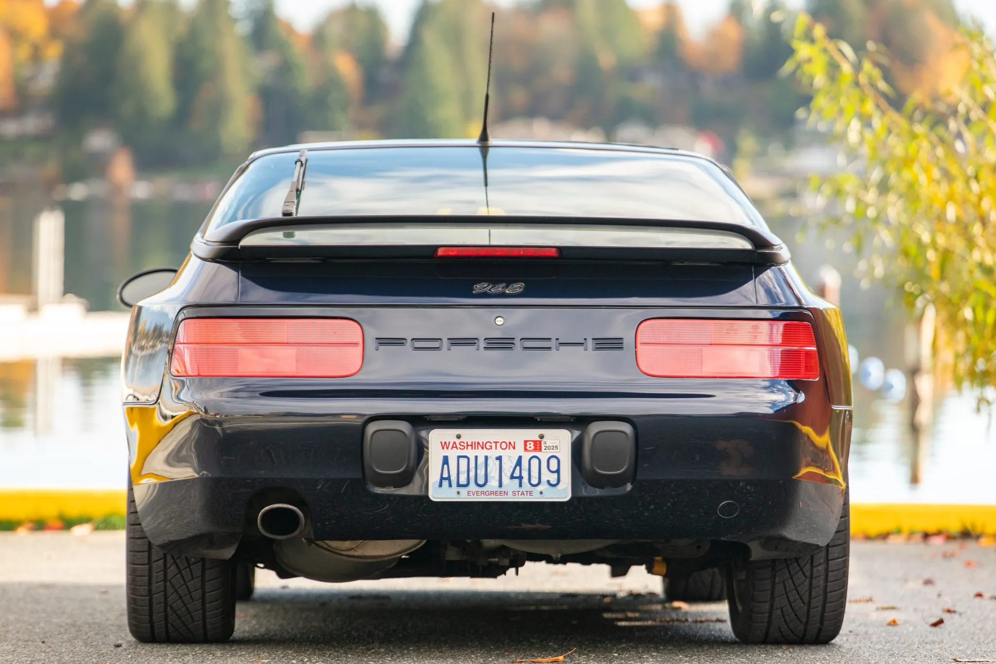 1992 Porsche 968 Coupe in Midnight Blue Metallic