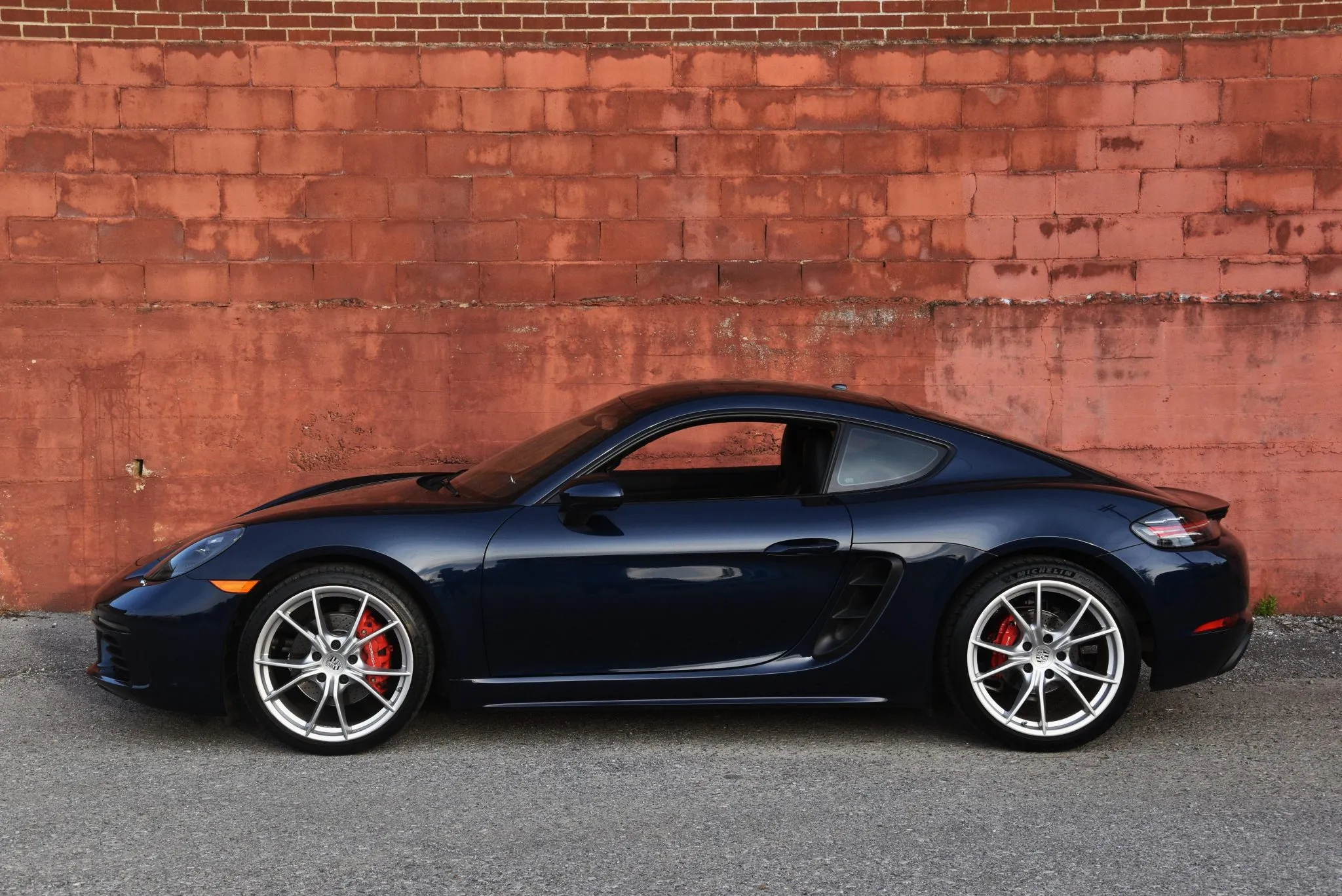 2018 Porsche 718 Cayman S in Night Blue Metallic