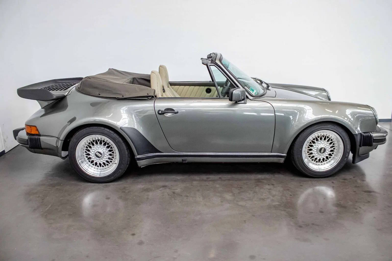 1988 Porsche 911 Turbo 3.3 Cabriolet in Rock Green Metallic
