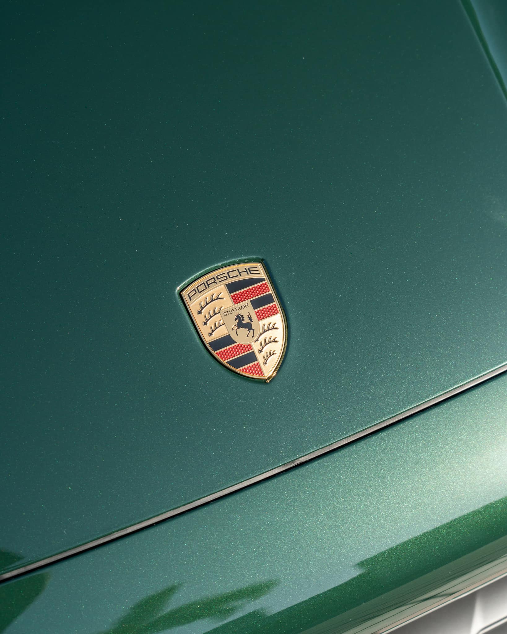 2025 Porsche Cayenne GTS Coupe in Goodwood Green Metallic