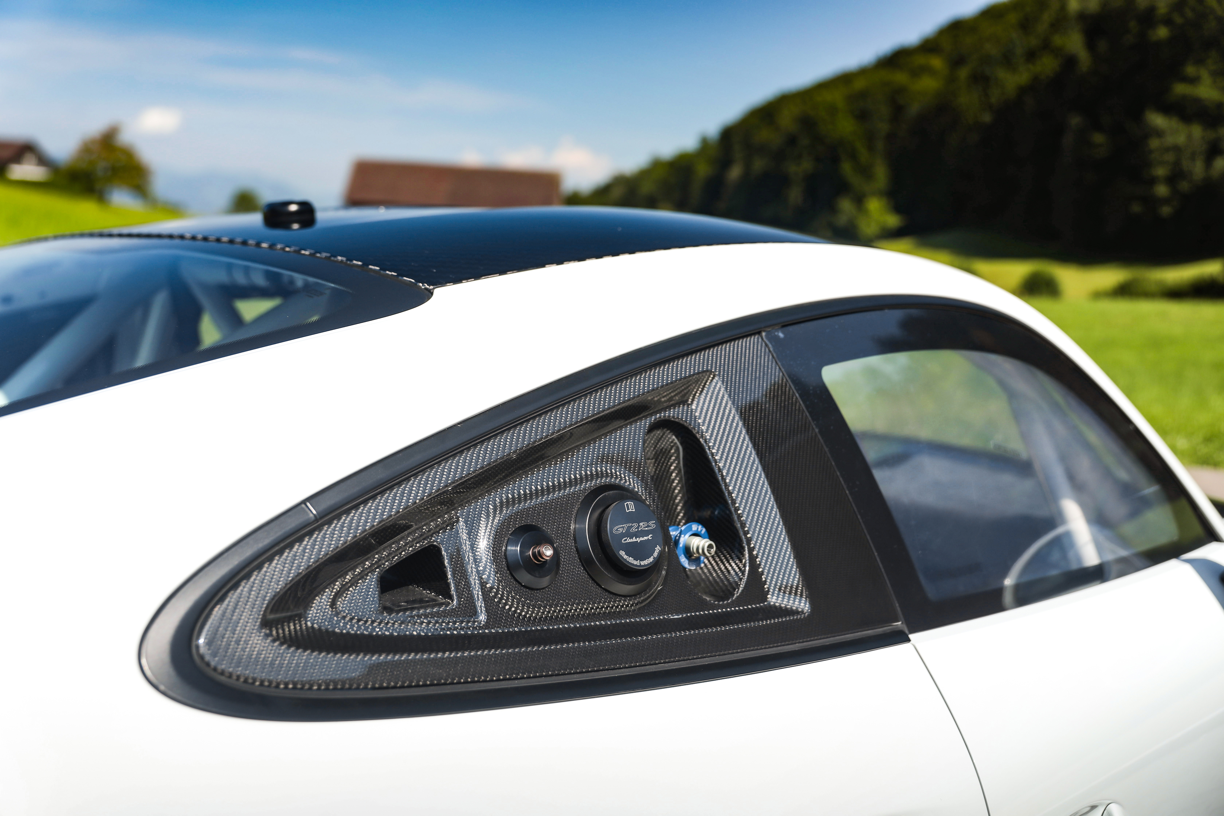 2019 Porsche 911 GT2 RS Clubsport in Pure White