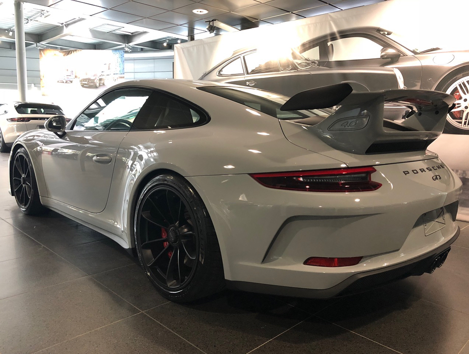 2016 Porsche 911R in Sport Classic Grey