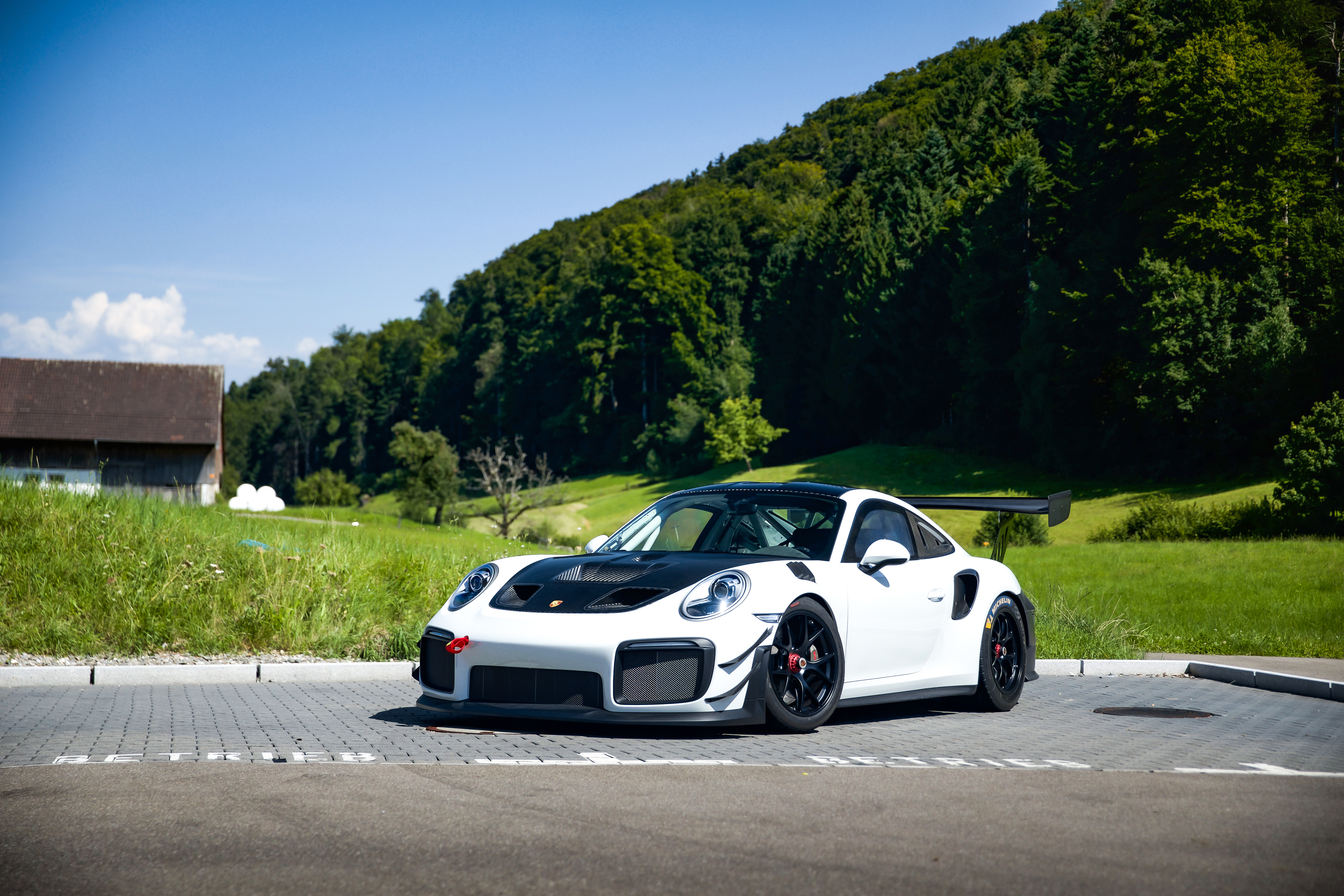 2019 Porsche 911 GT2 RS Clubsport in Pure White