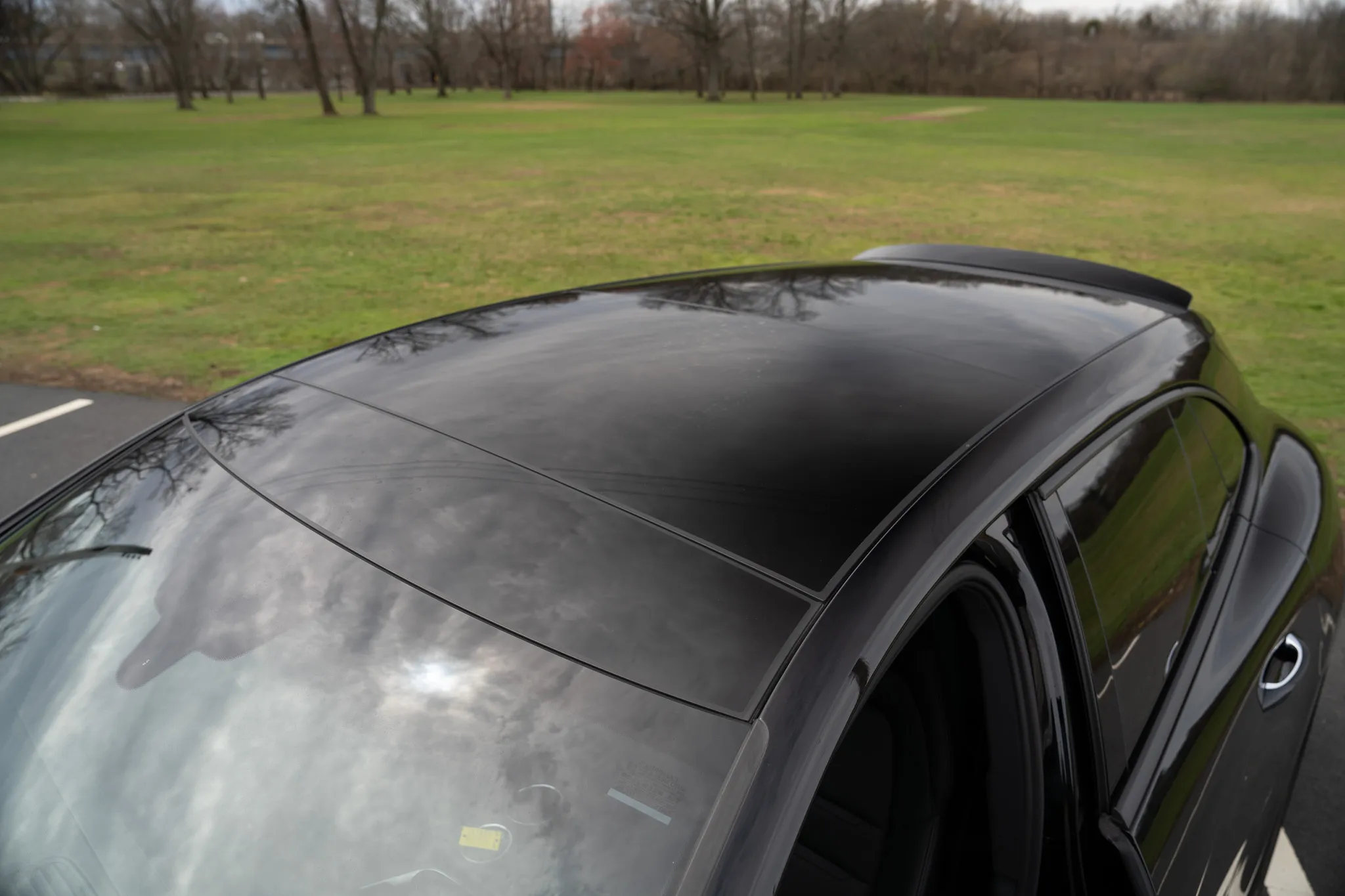 2018 Porsche Panamera 4 Sport Turismo in Black
