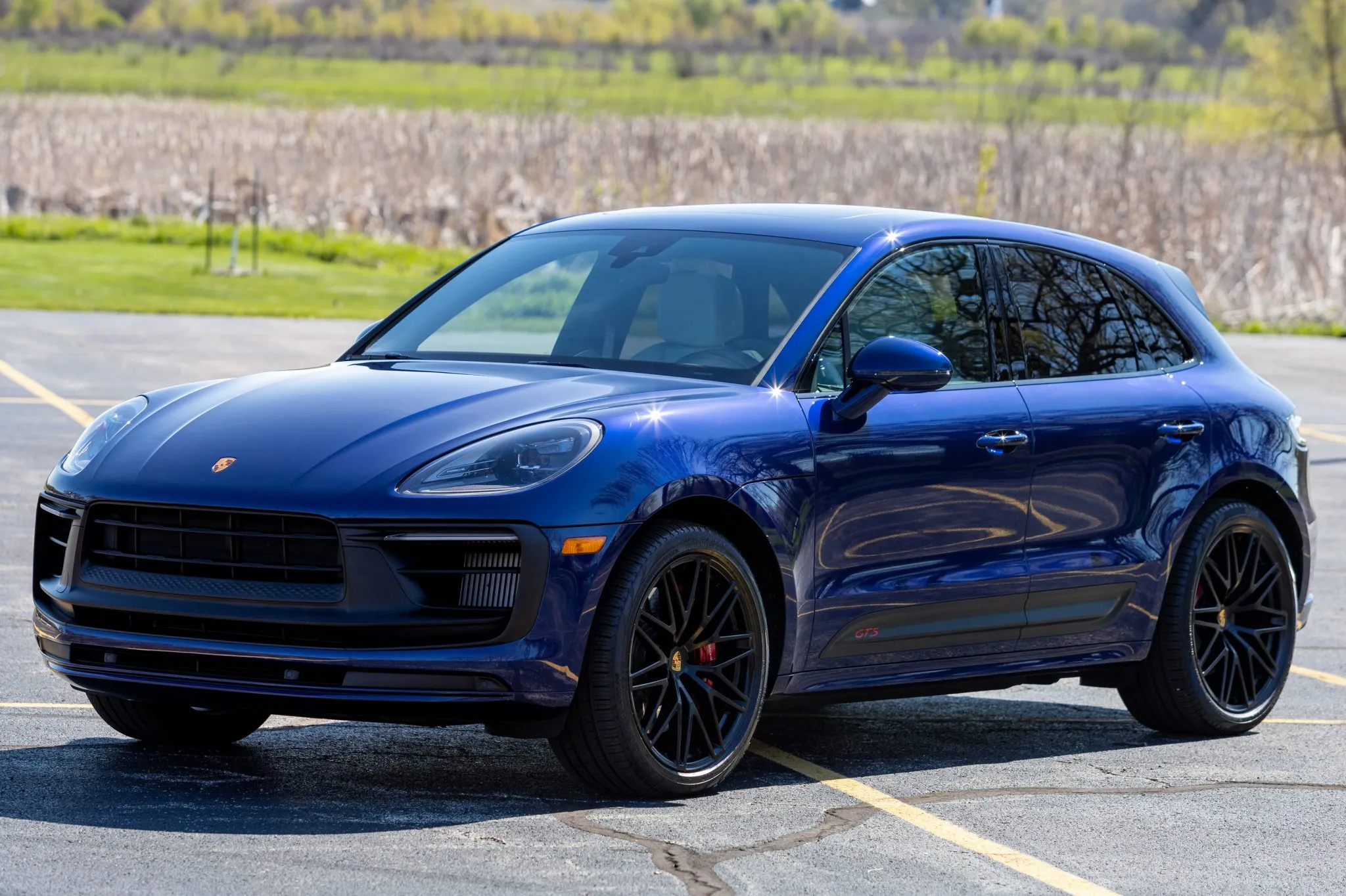2022 Porsche Macan GTS in Gentian Blue Metallic