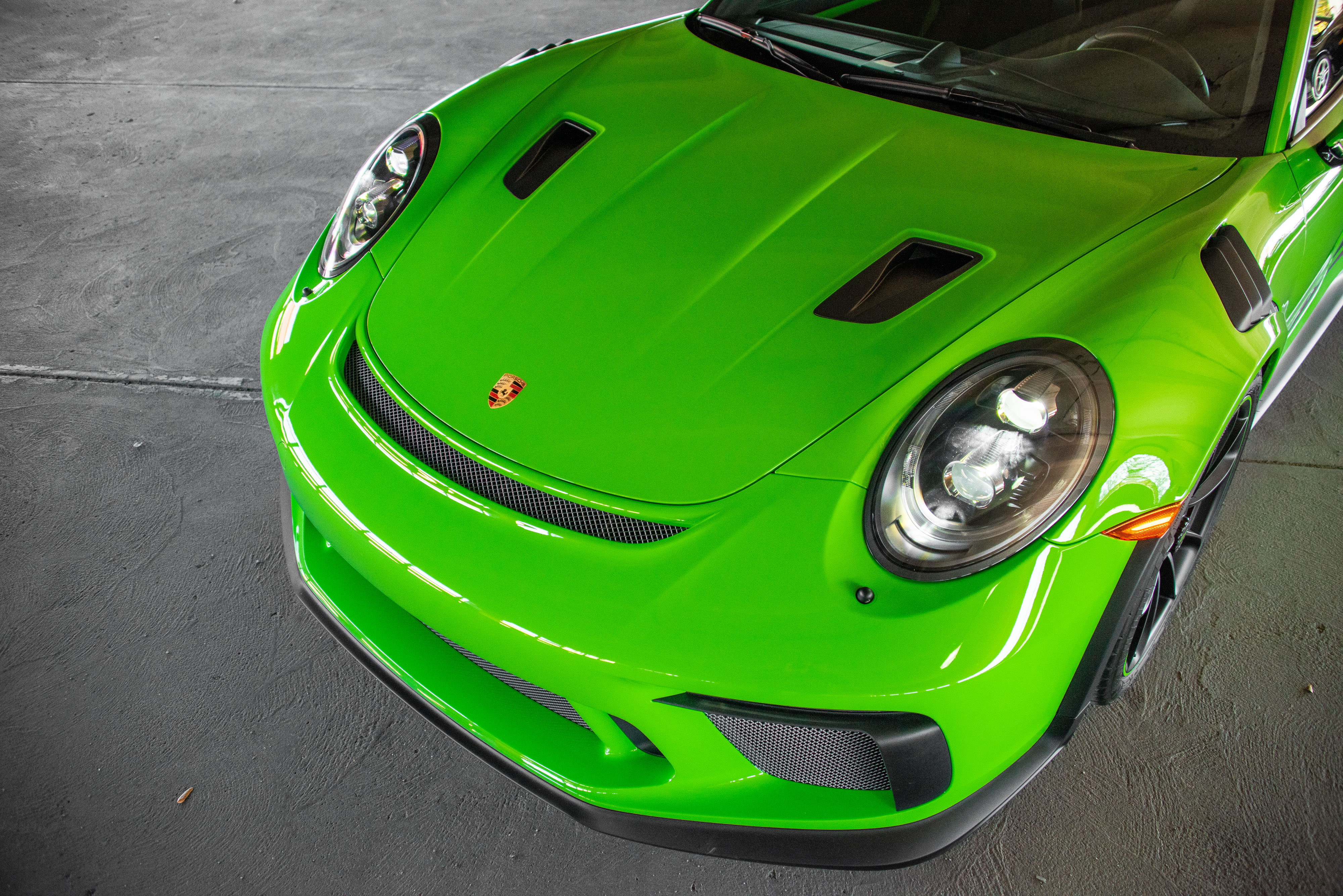 2019 Porsche 911 GT3 RS in Lizard Green