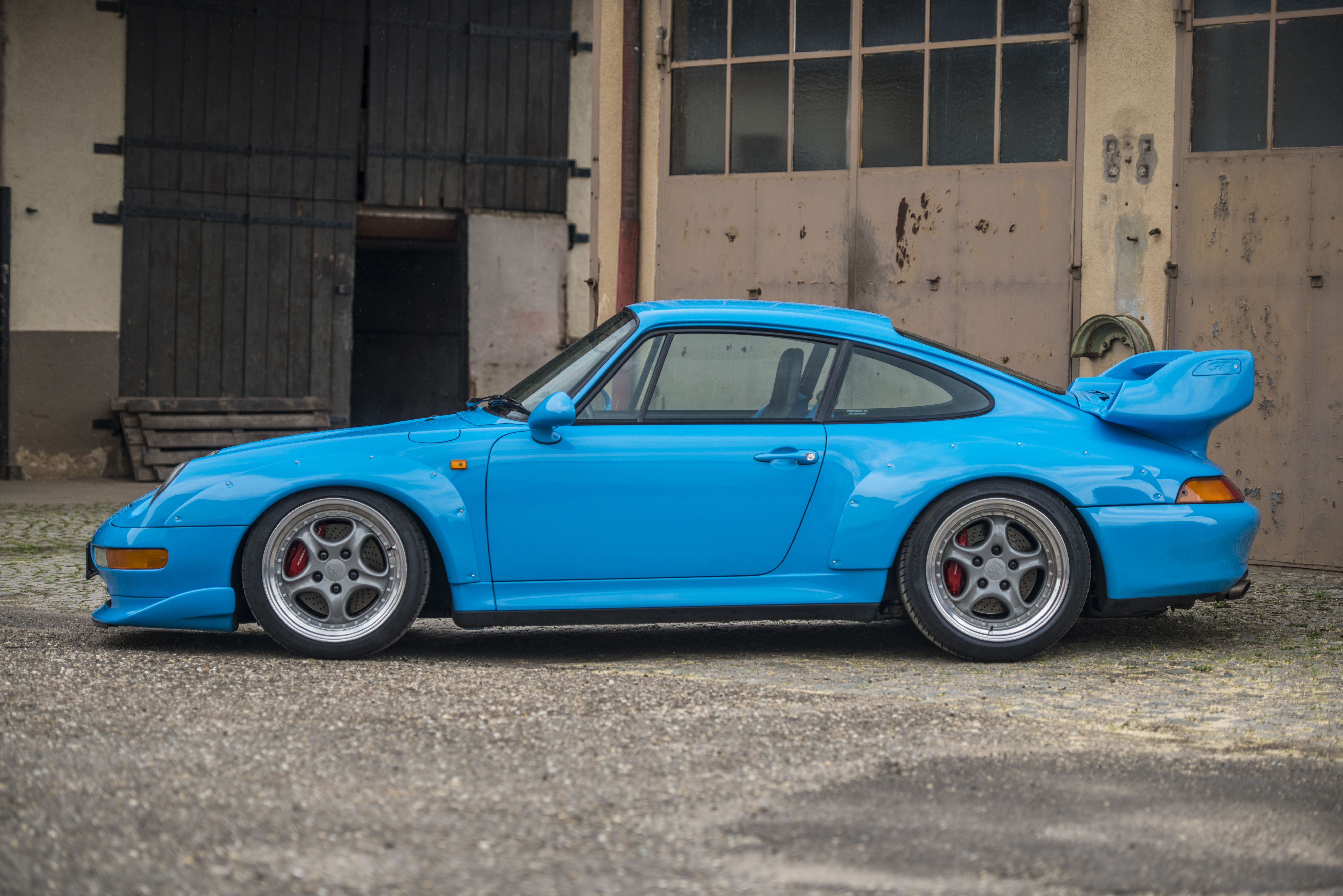 1995 Porsche 911 GT2 in Riviera Blue