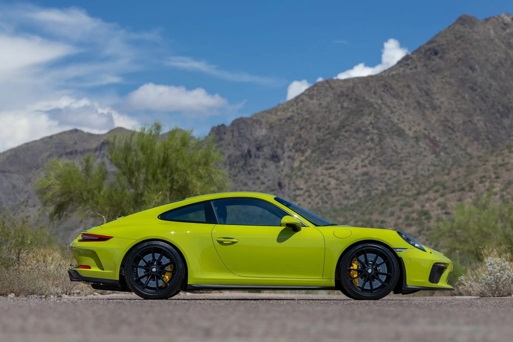 2018 Porsche 911 GT3 Touring in Linden Green