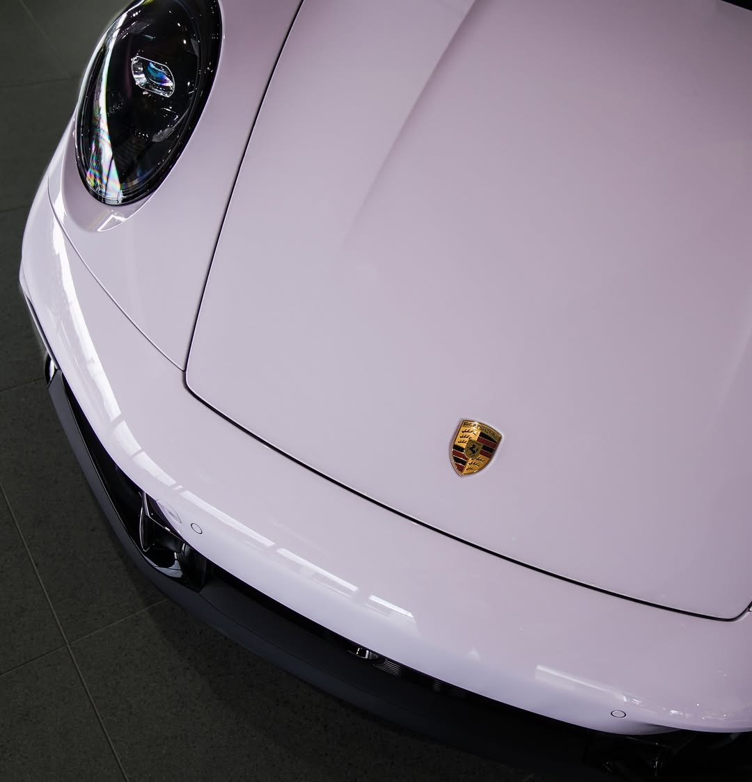 2025 Porsche 911 Targa GTS in Moon Gem